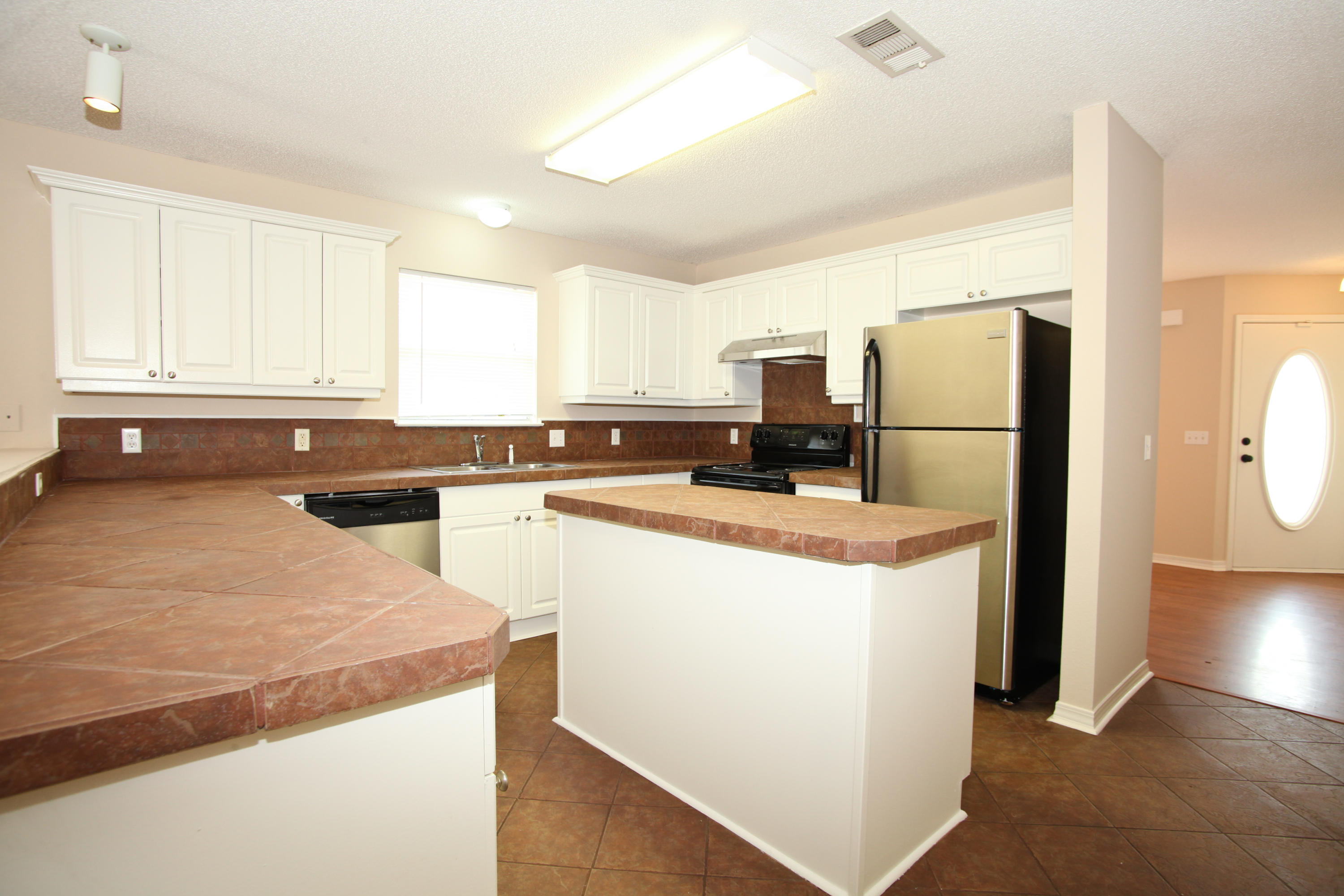 VINEYARD THE - Residential