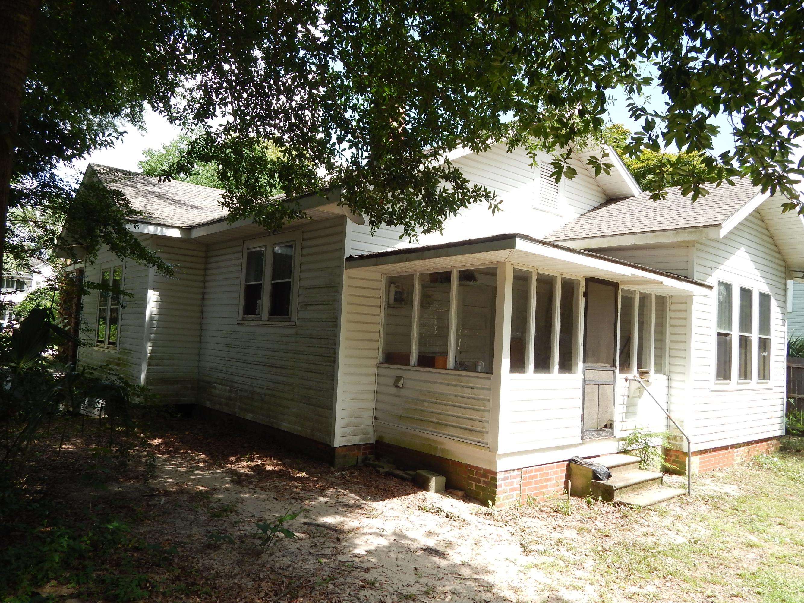 DEFUNIAK SPRINGS TOWN OF - Residential