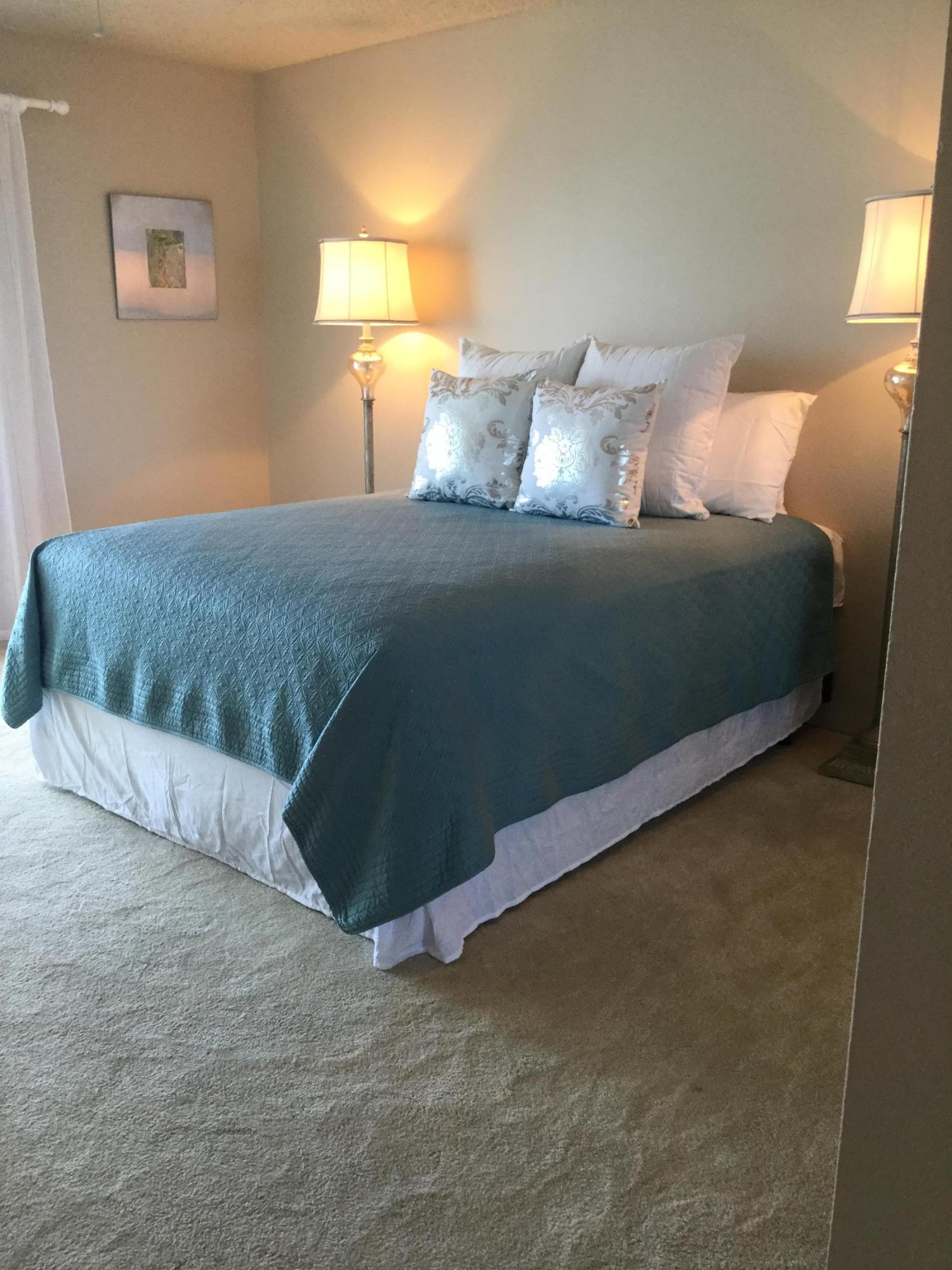 VALENCIA CONDO - Residential