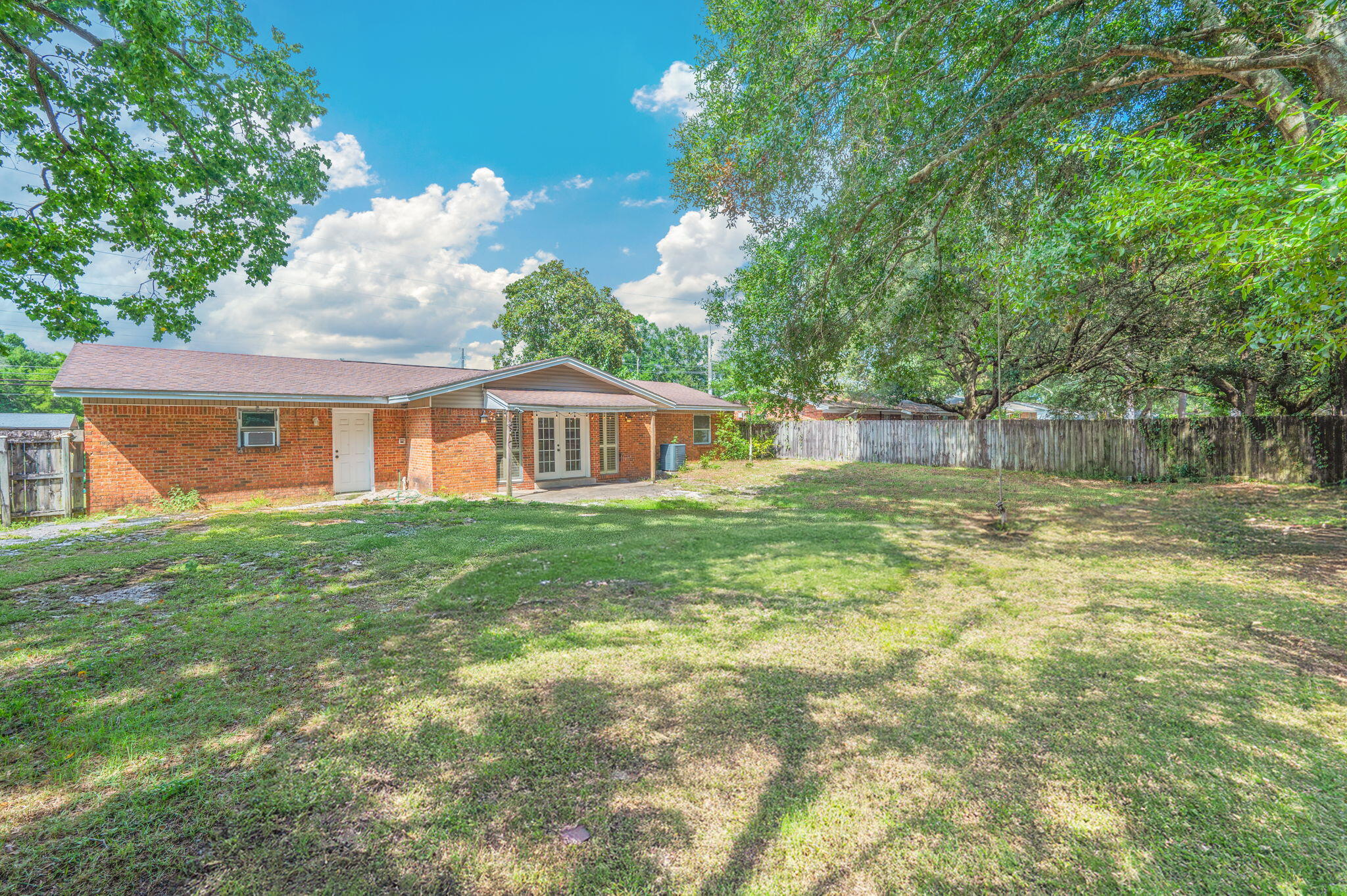MIRAMAR ESTATES - Residential