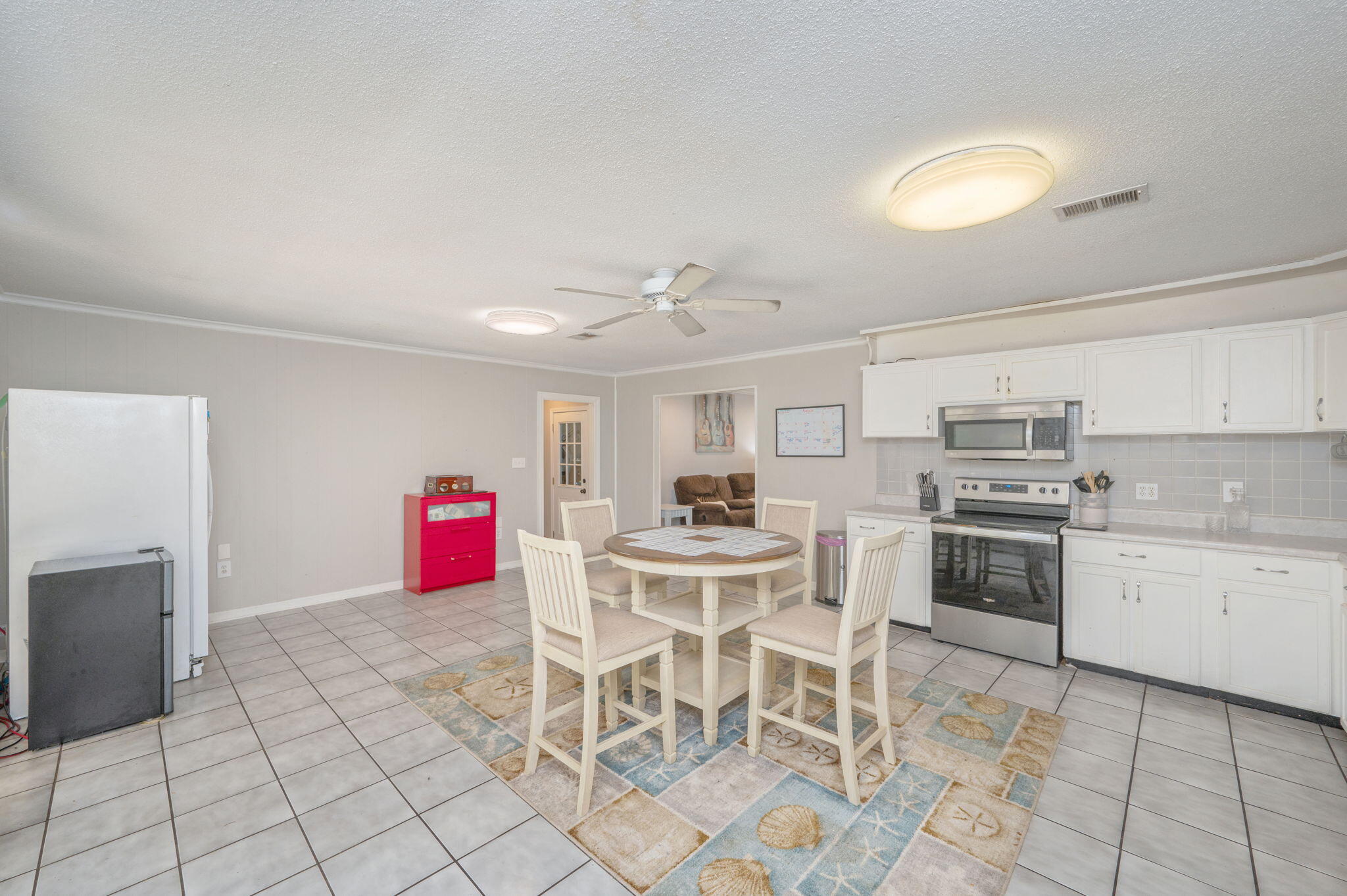 MIRAMAR ESTATES - Residential