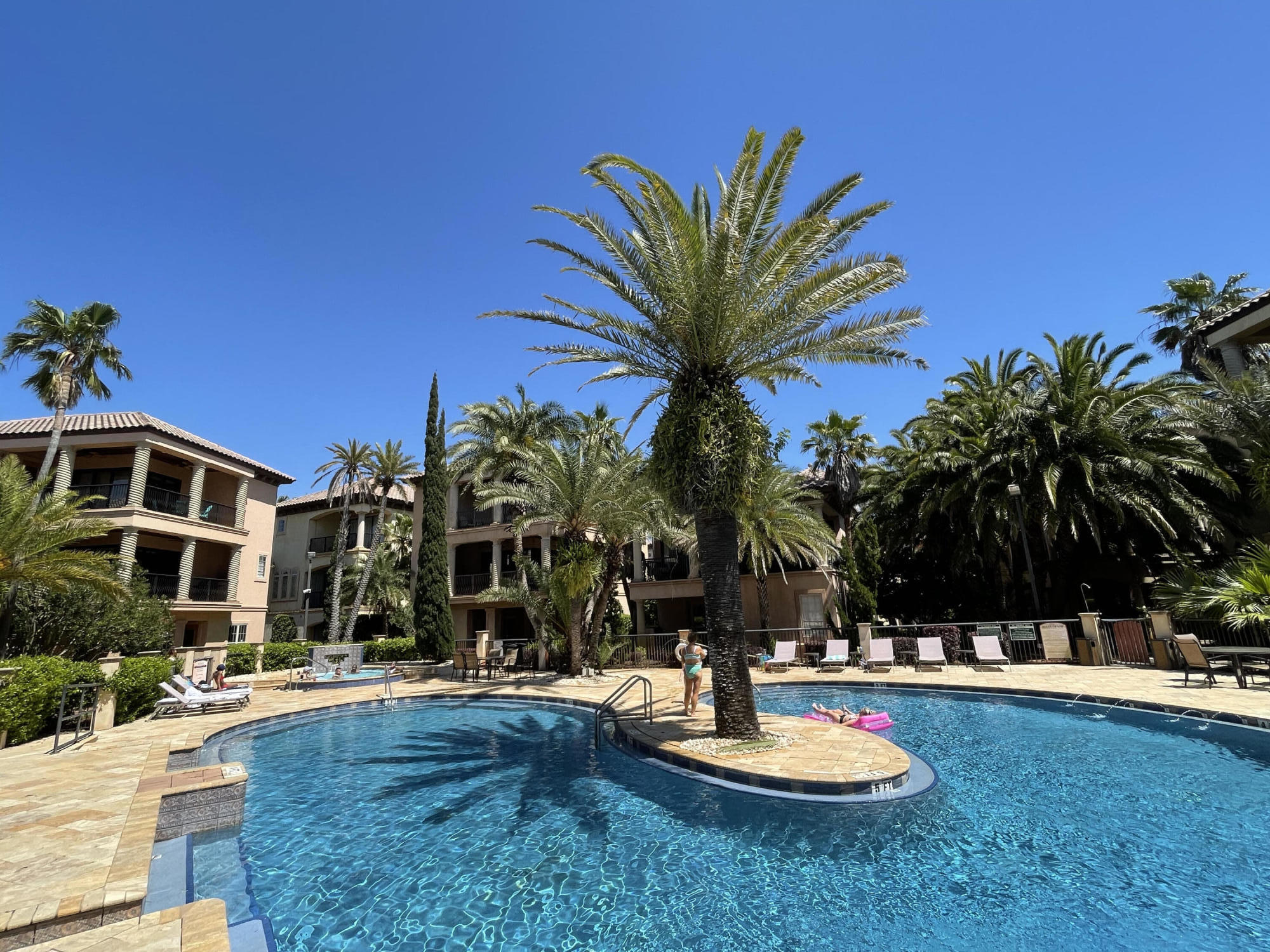 SAINT TROPEZ - Residential