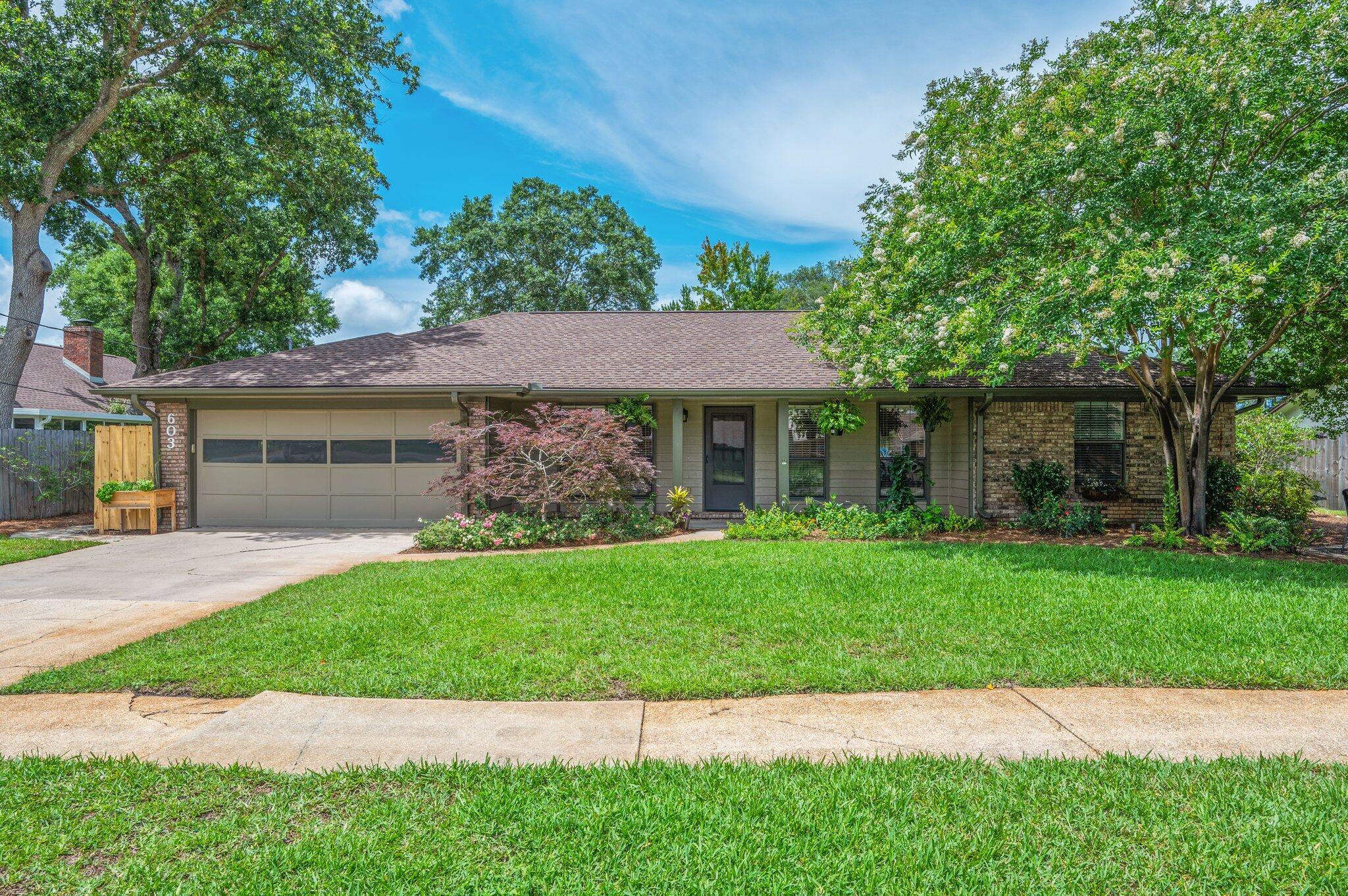 PINEWOOD ESTATES 2 - Residential