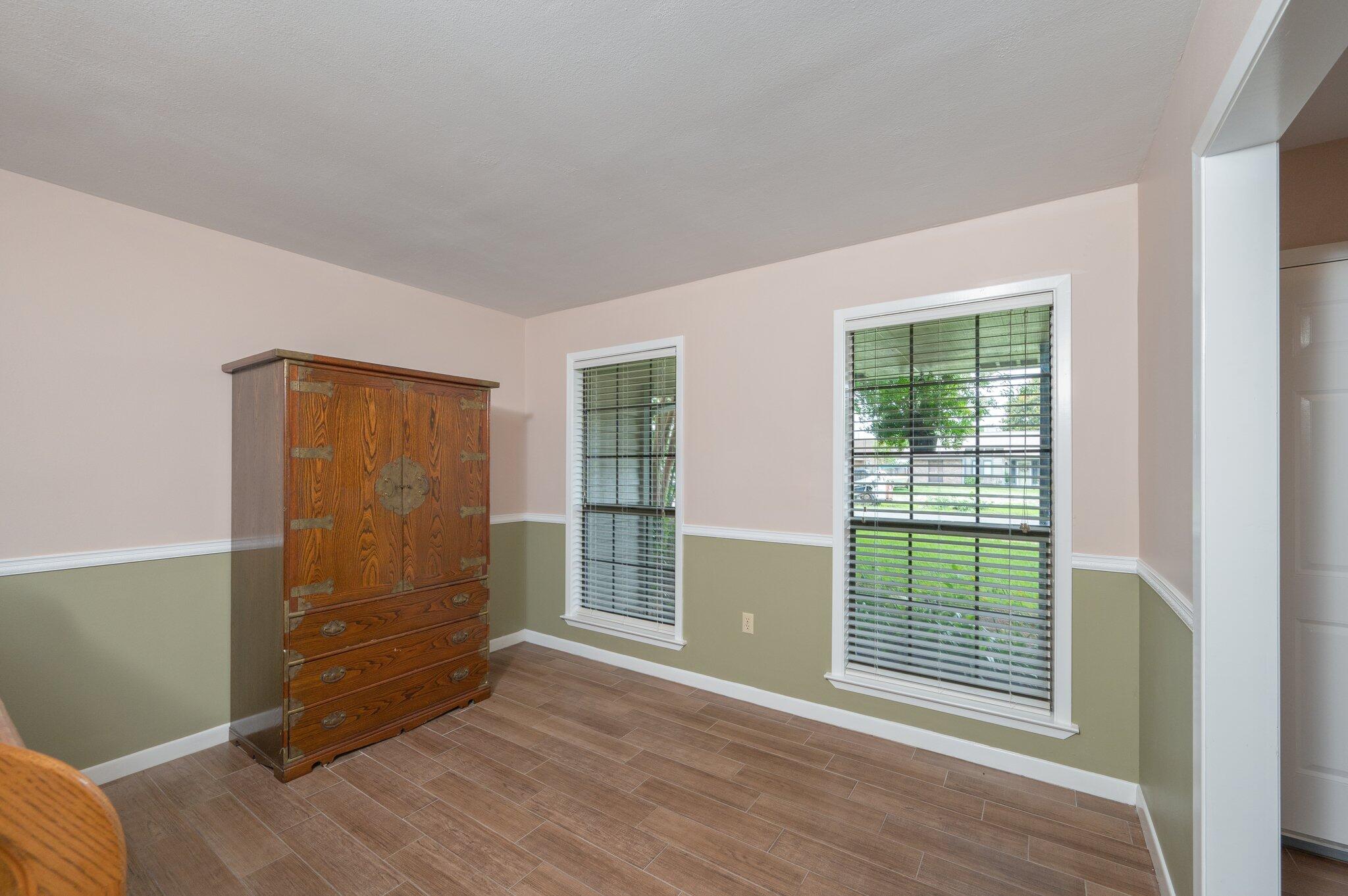 PINEWOOD ESTATES 2 - Residential