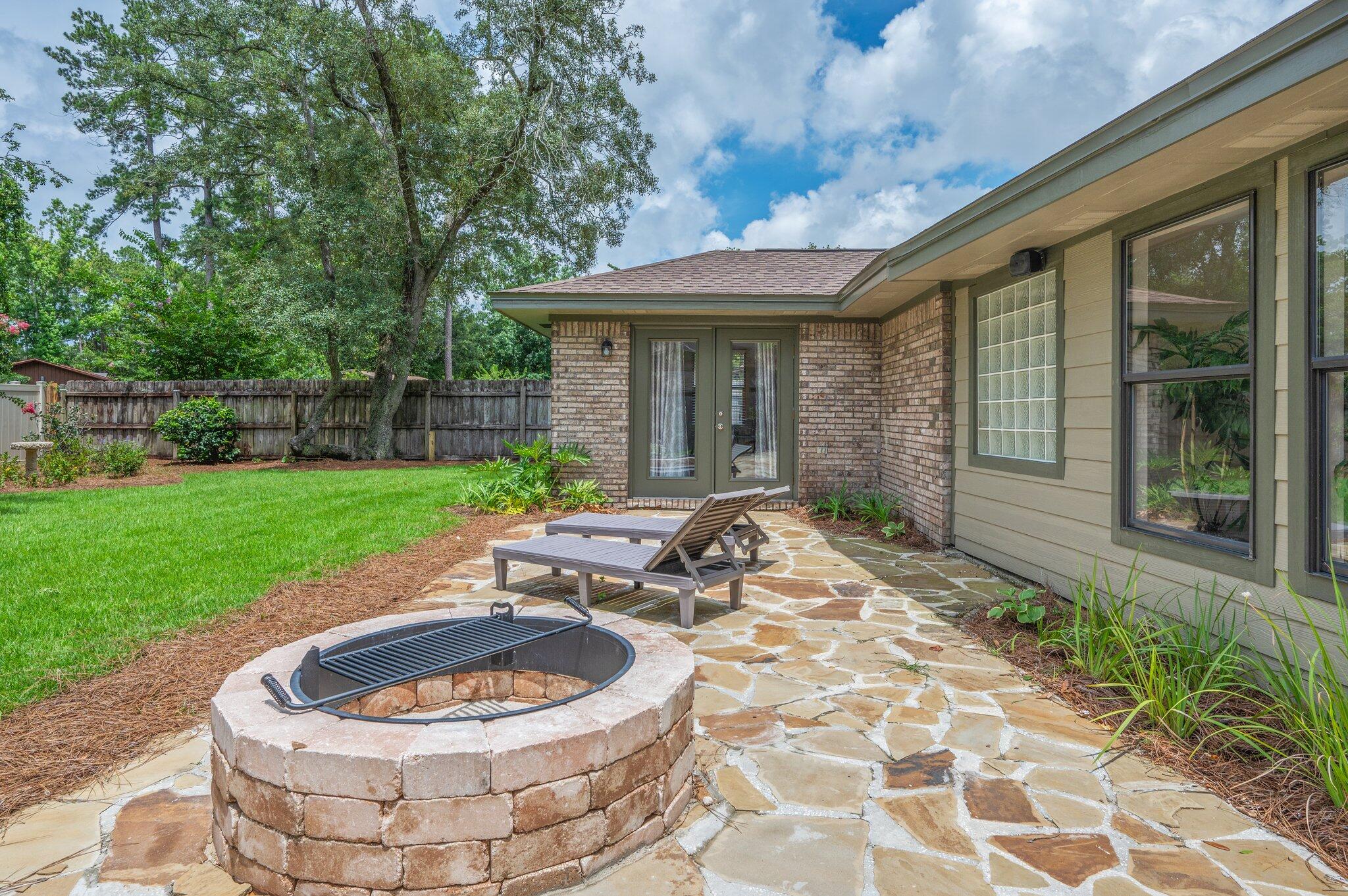 PINEWOOD ESTATES 2 - Residential