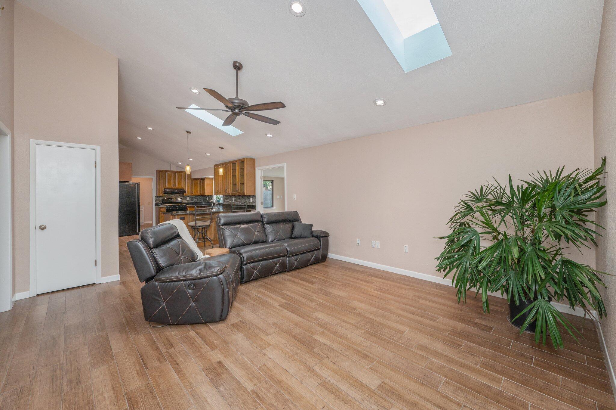 PINEWOOD ESTATES 2 - Residential