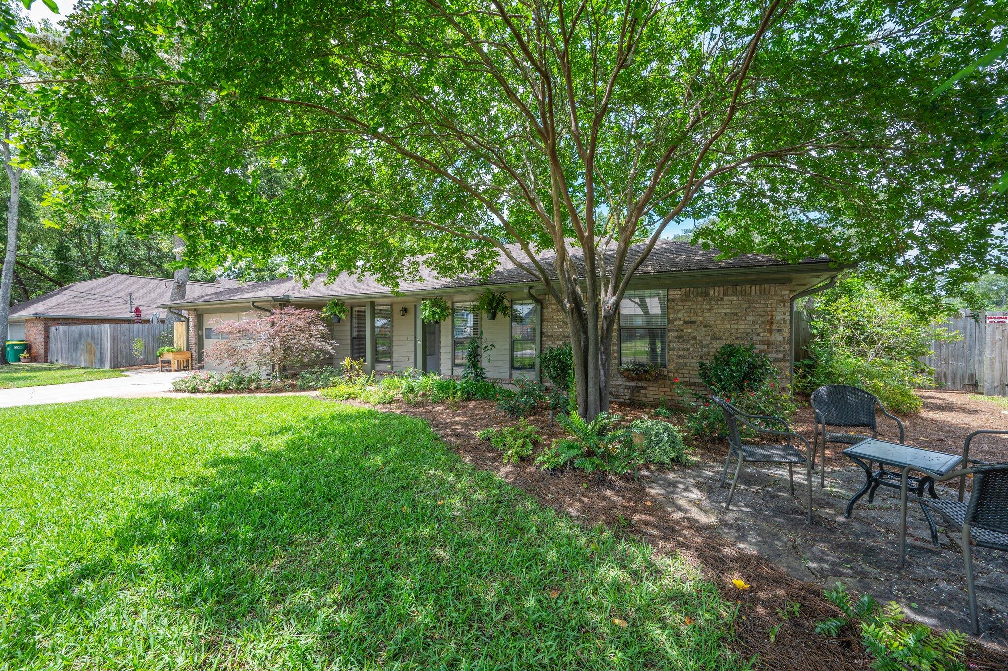 PINEWOOD ESTATES 2 - Residential