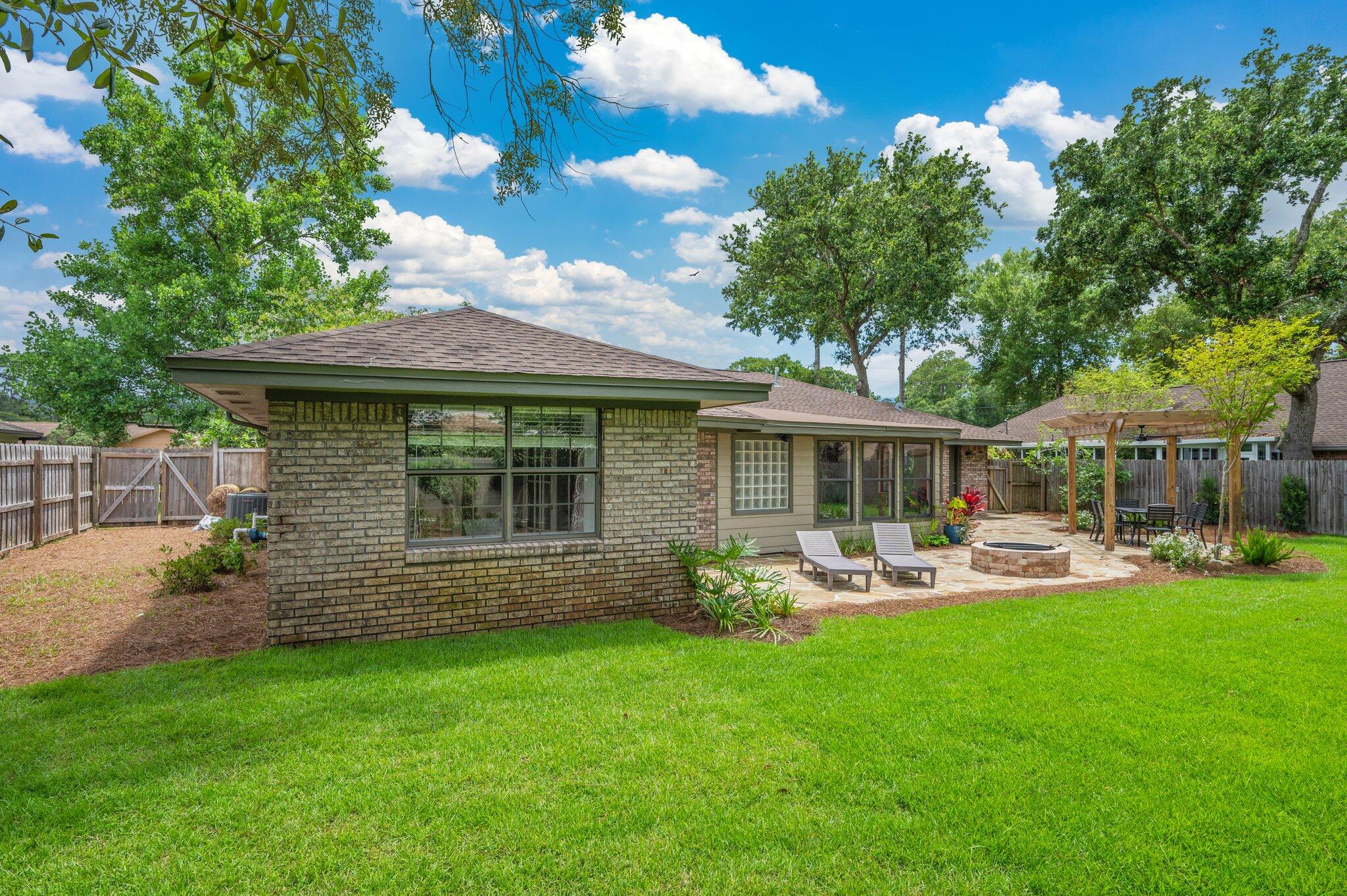 PINEWOOD ESTATES 2 - Residential