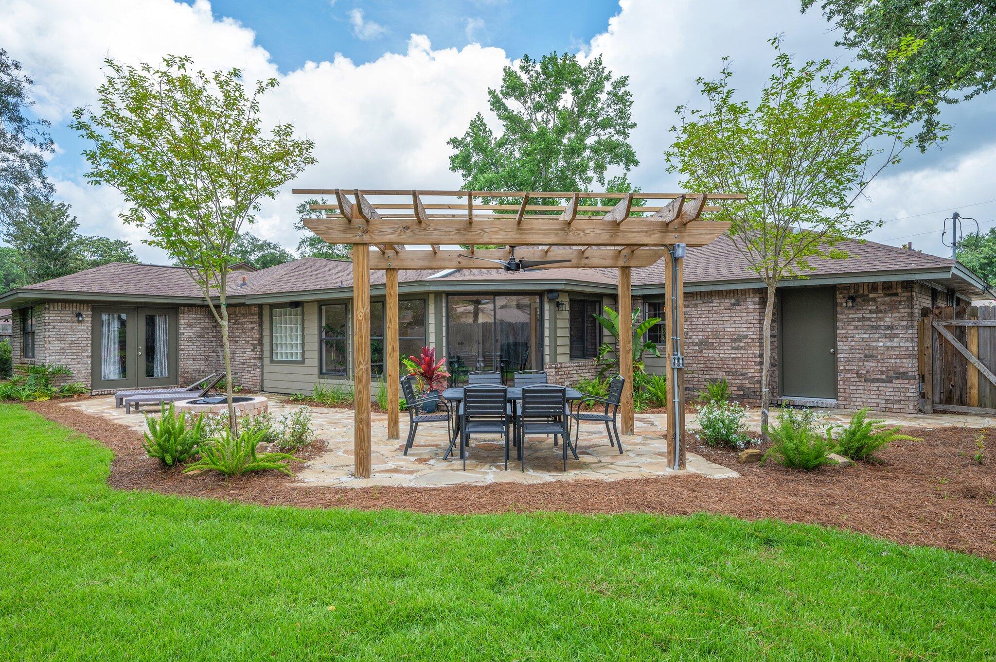 PINEWOOD ESTATES 2 - Residential