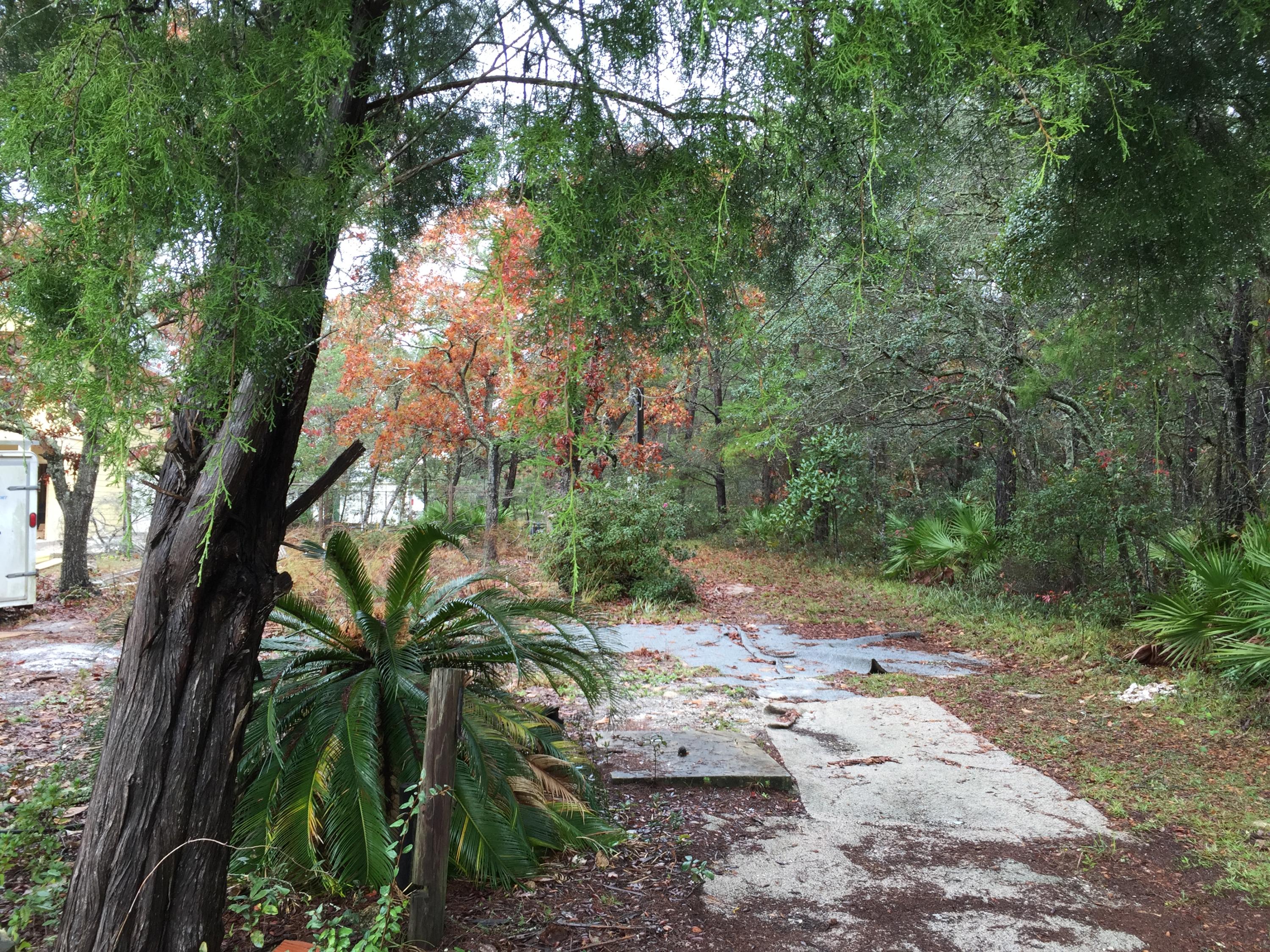 EASTERN LAKE ESTATES - Land