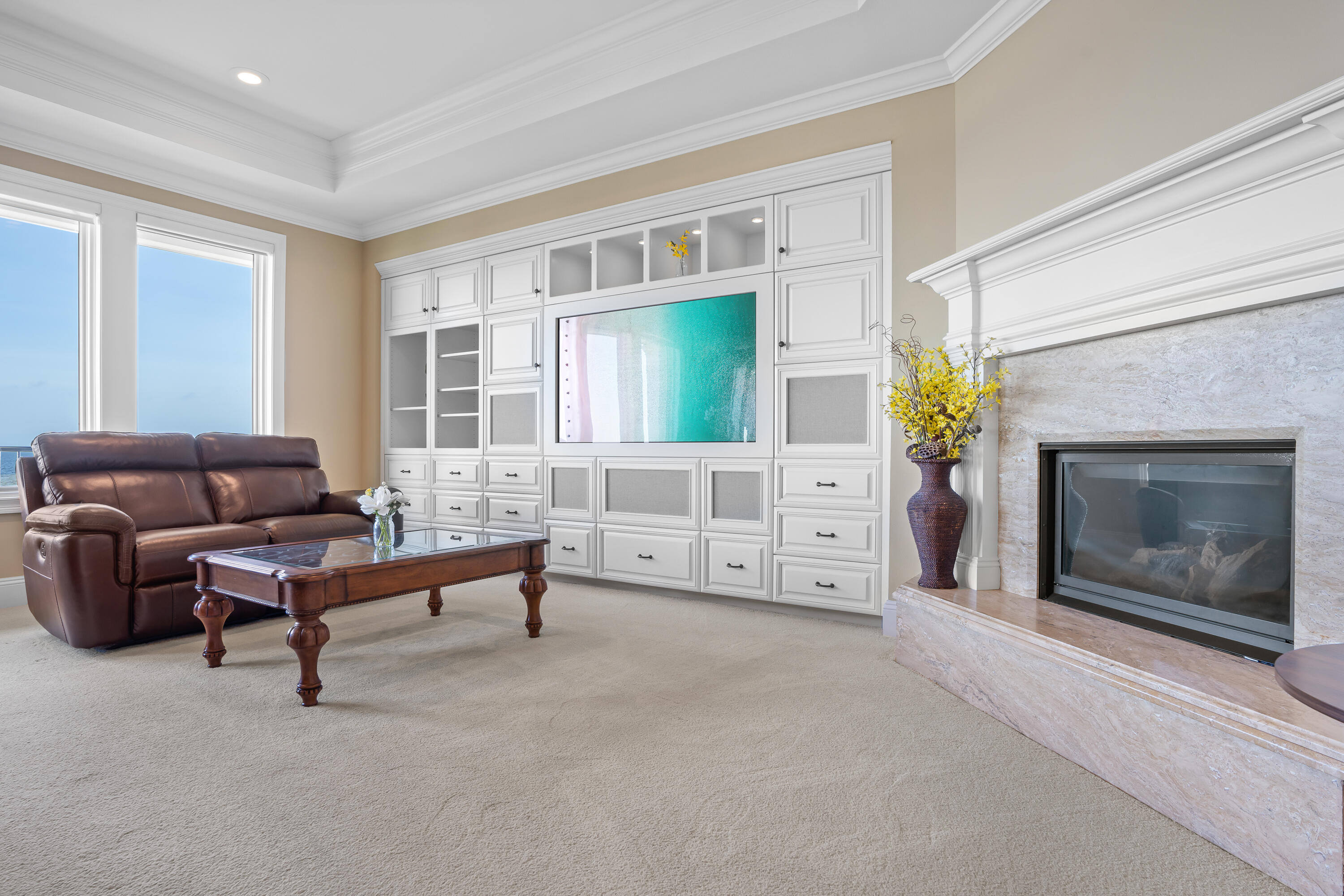 BLACK POINTE - Residential
