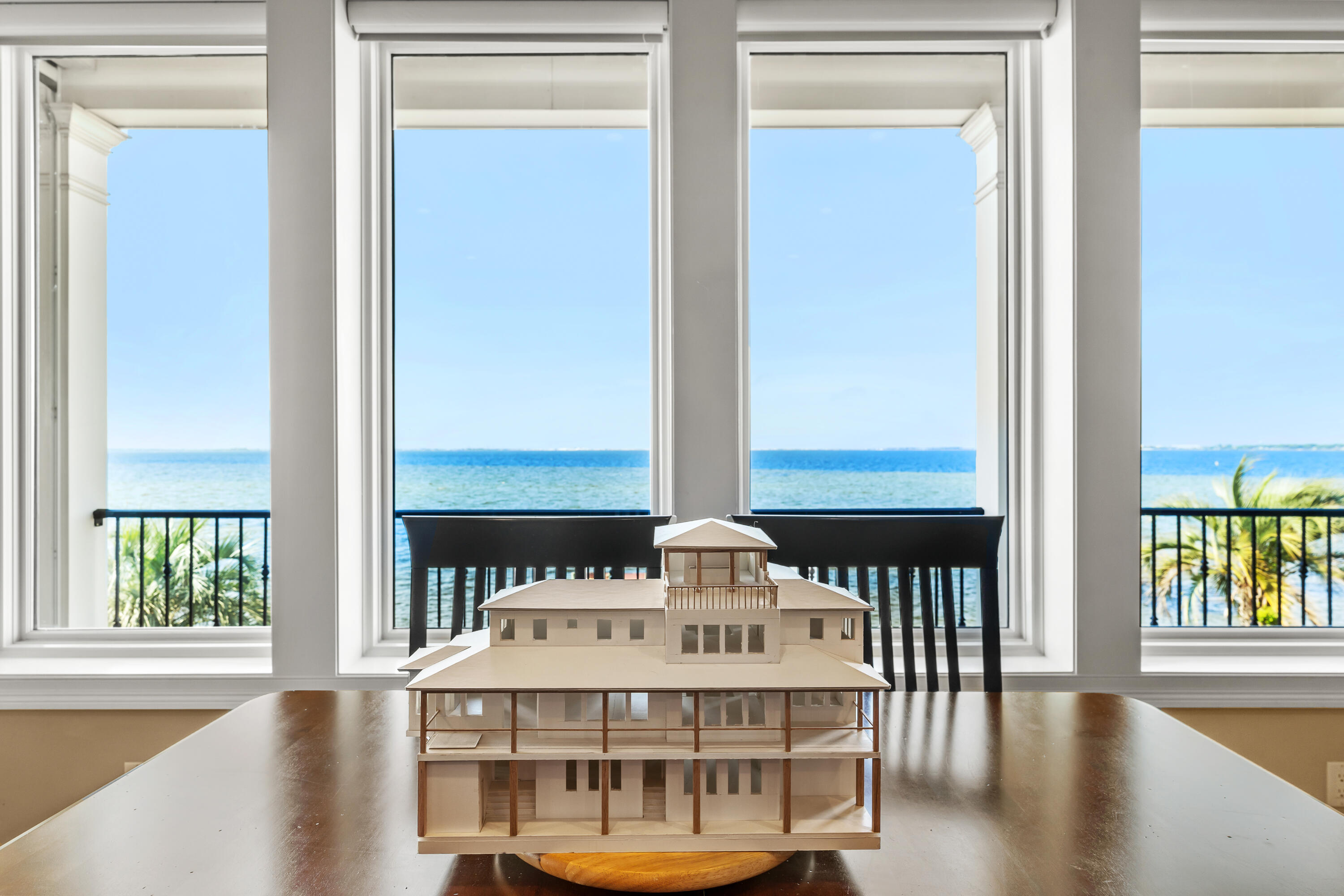 BLACK POINTE - Residential