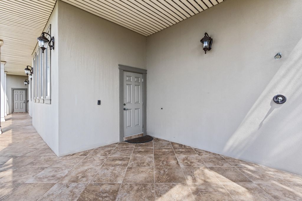 listing image 107