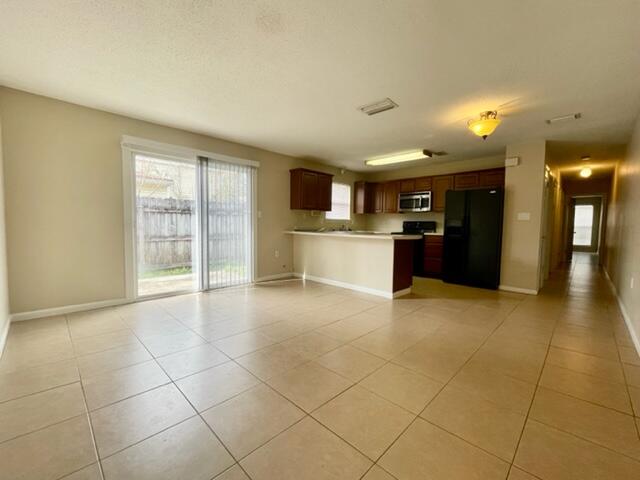 PINE MEADOWS 1ST ADDN - Residential Lease