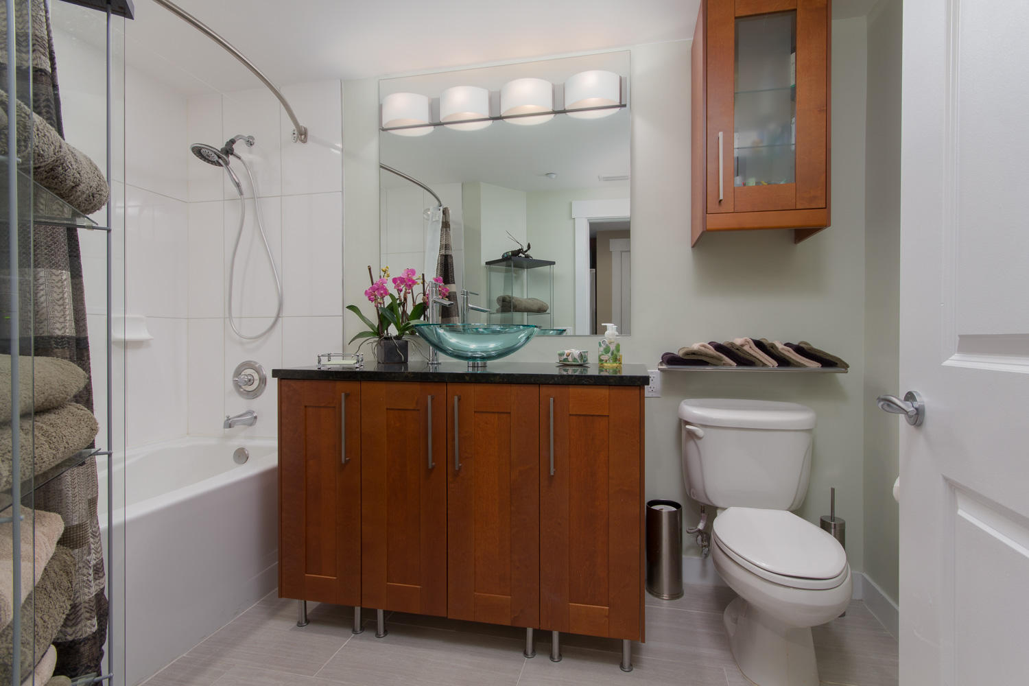 BAHIA CONDO - Residential