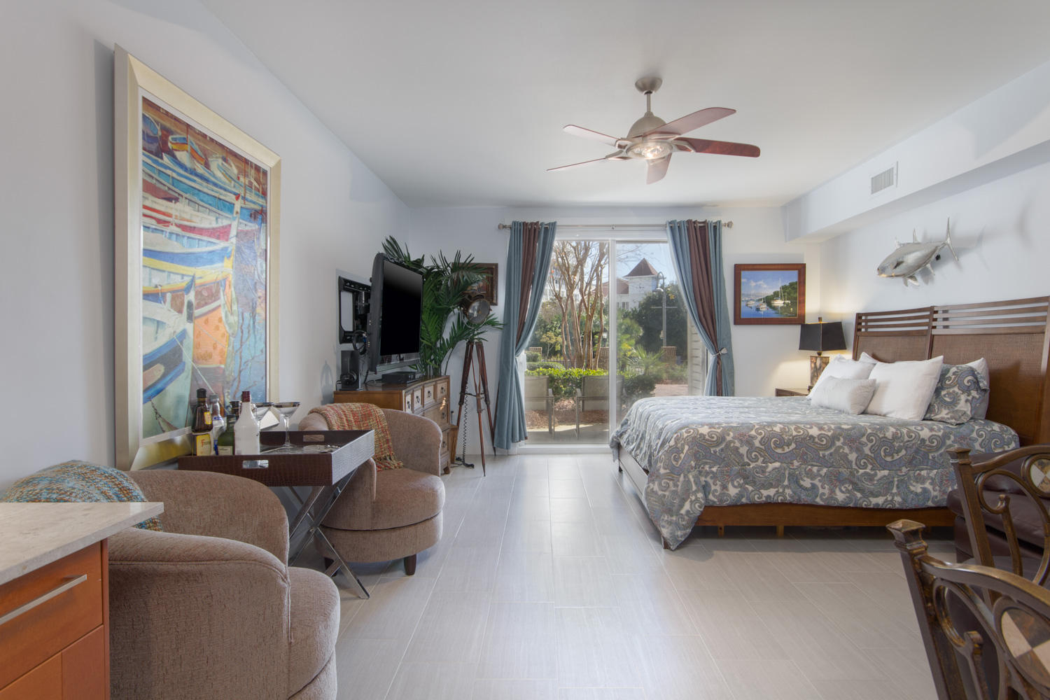 BAHIA CONDO - Residential