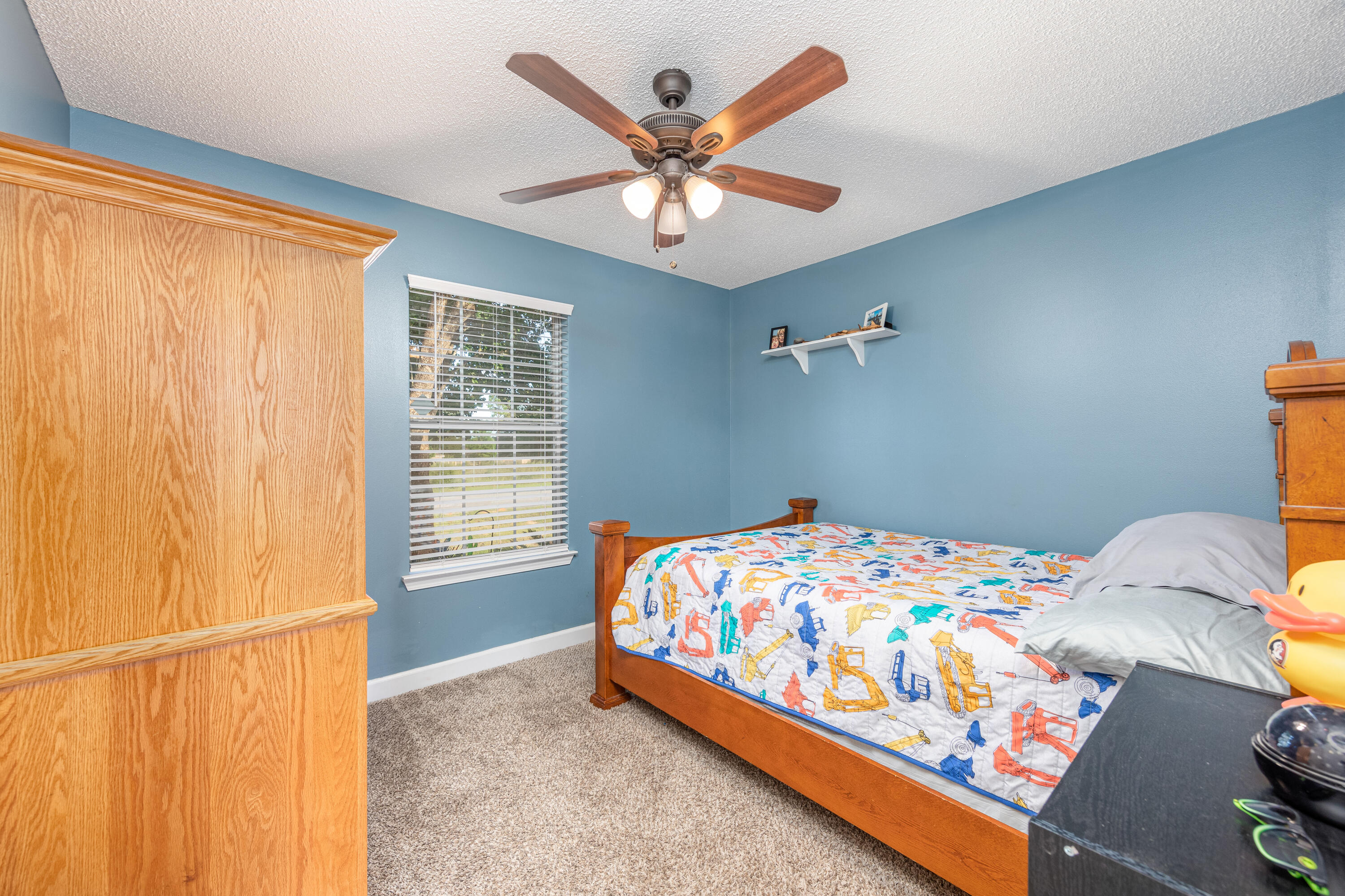 AUBURN ACRES - Residential