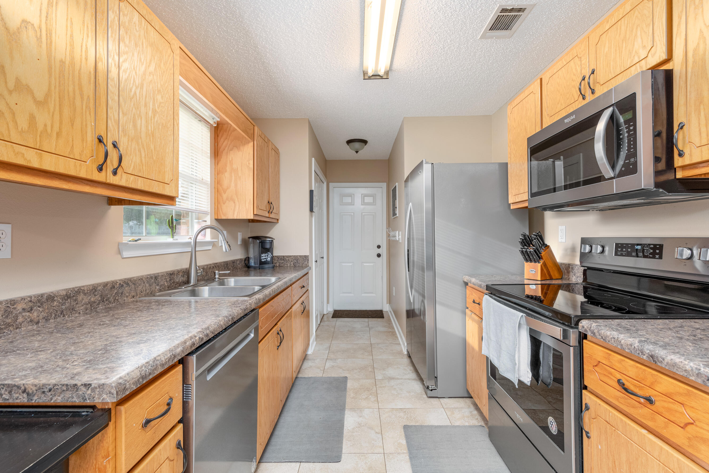 AUBURN ACRES - Residential