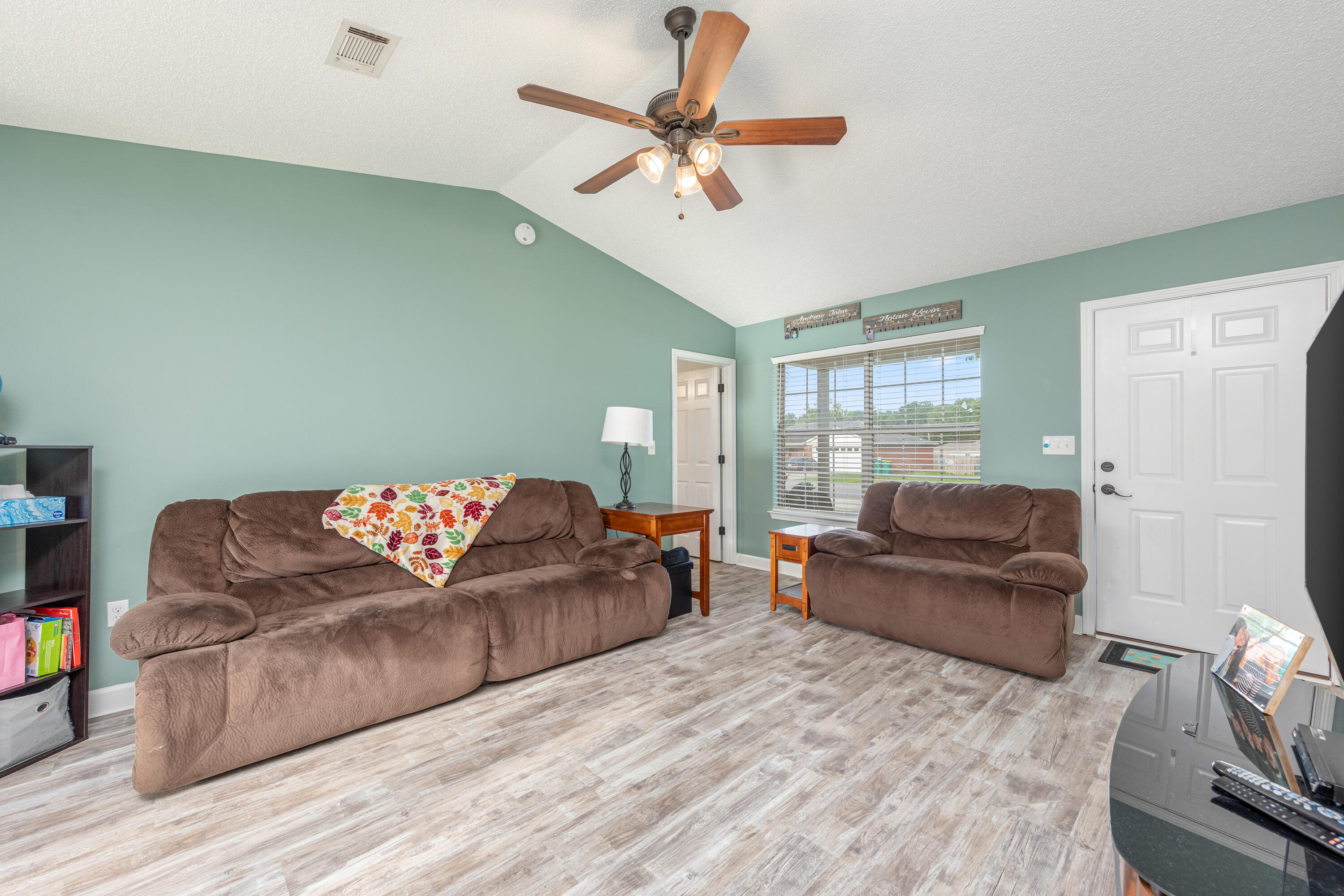 AUBURN ACRES - Residential