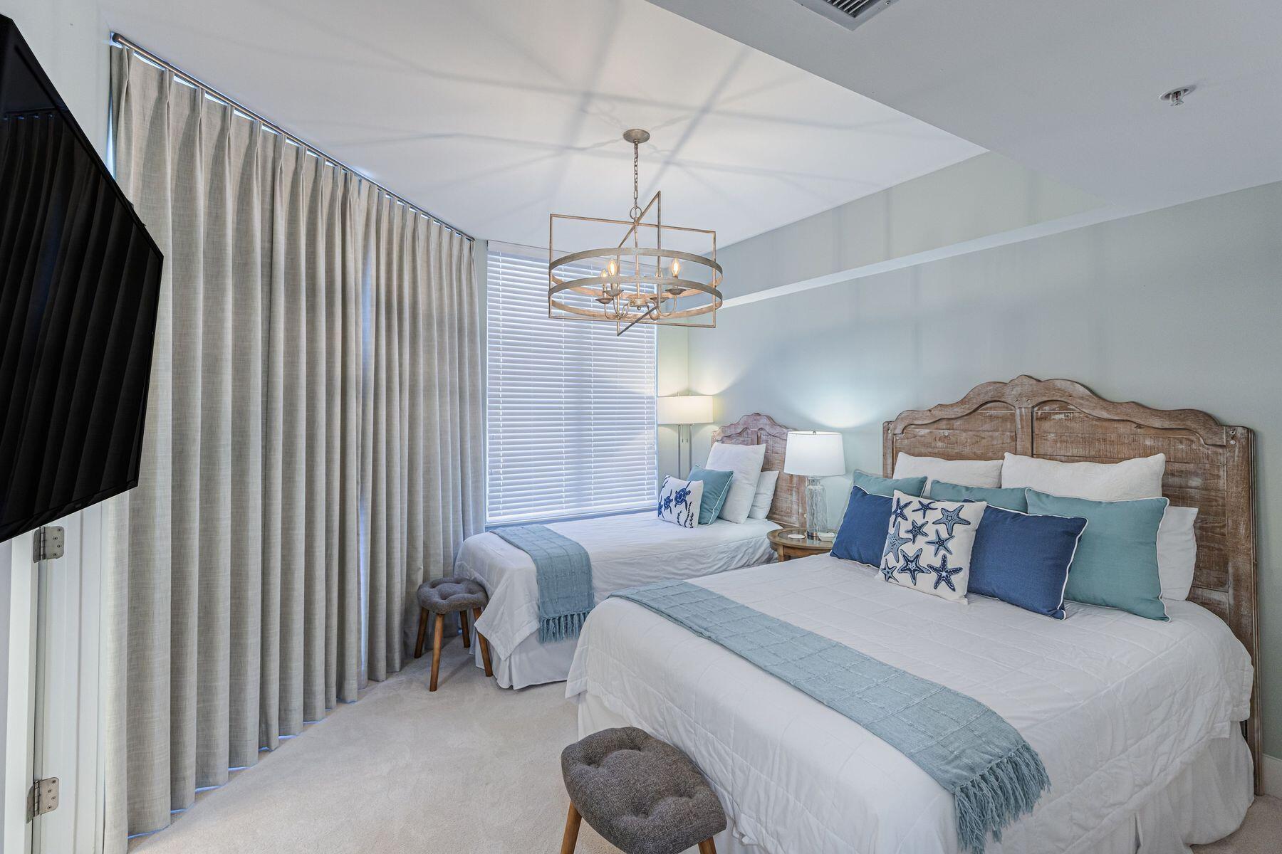 SILVER BEACH TOWERS - Residential