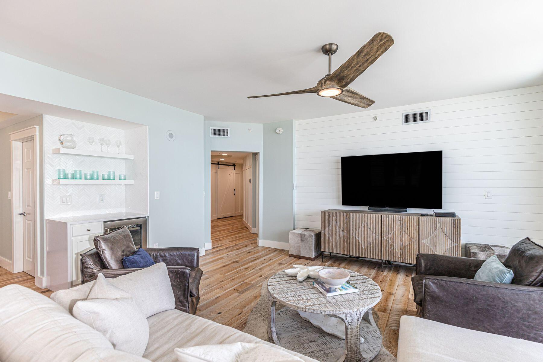 SILVER BEACH TOWERS - Residential