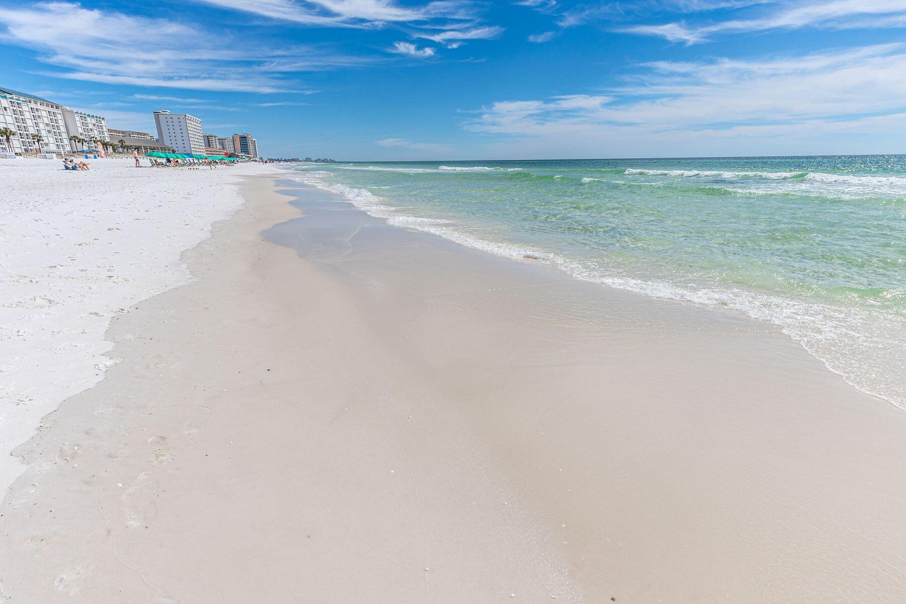 SILVER BEACH TOWERS - Residential