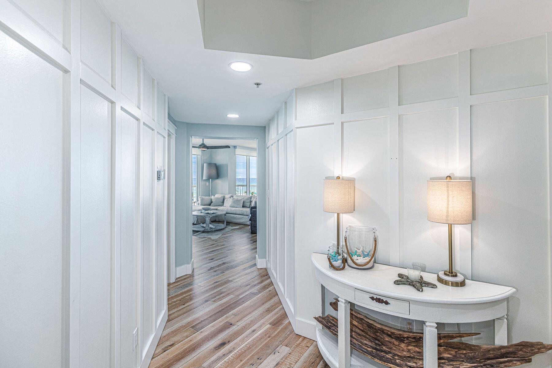 SILVER BEACH TOWERS - Residential