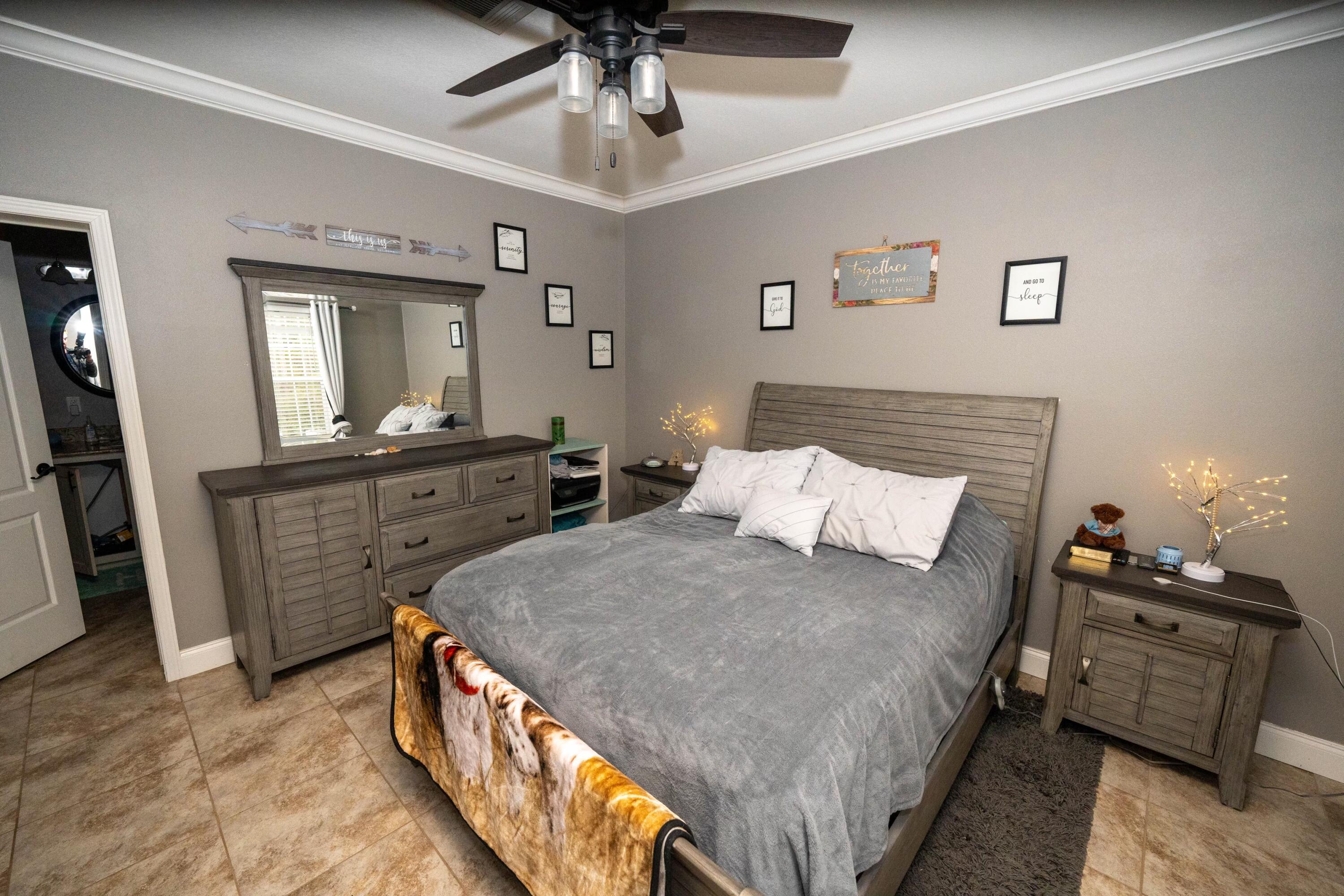 TOWN OF SANTA ROSA - Residential