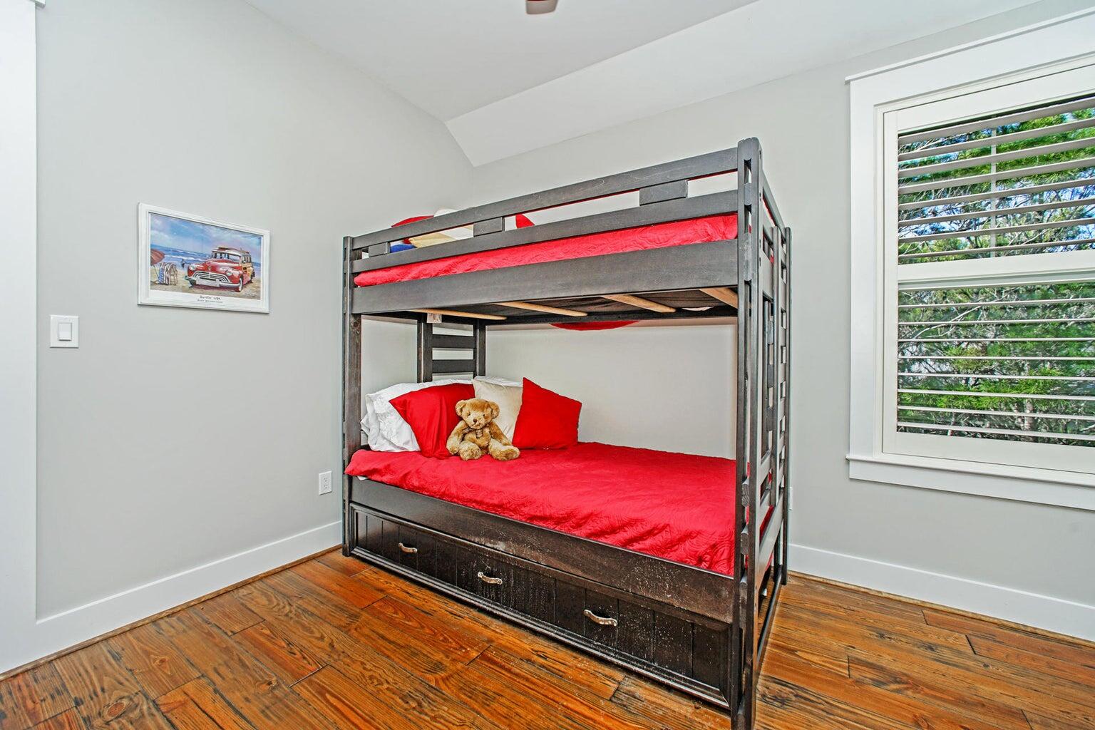 SHADOW PINES - Residential Lease