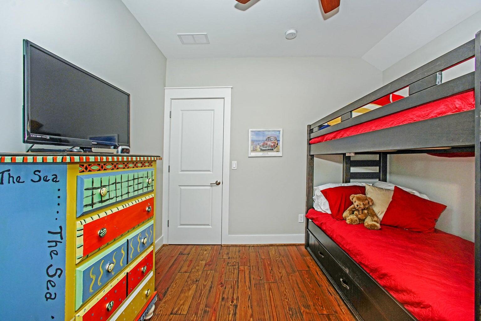 SHADOW PINES - Residential Lease