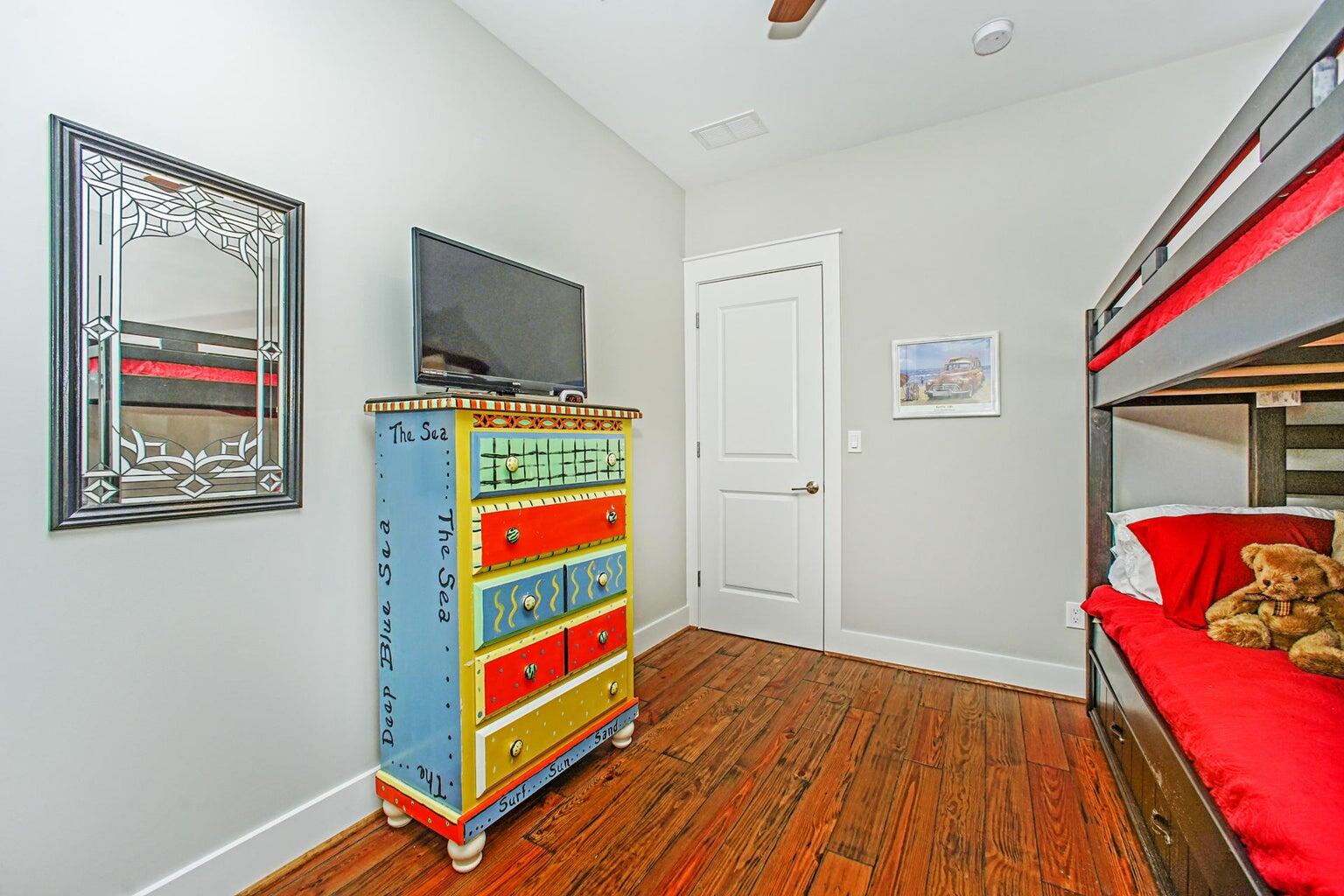 SHADOW PINES - Residential Lease