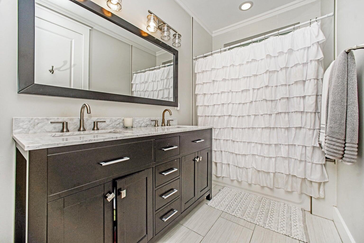 SHADOW PINES - Residential Lease