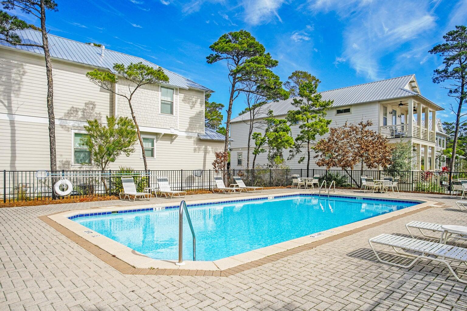 SHADOW PINES - Residential Lease