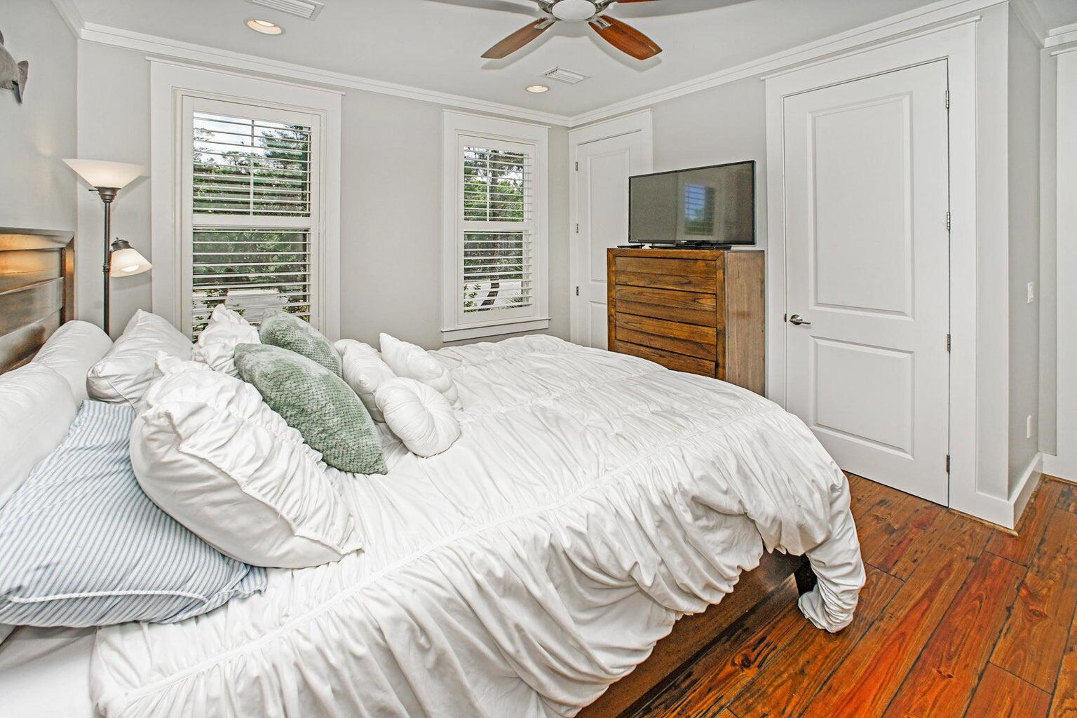 SHADOW PINES - Residential Lease