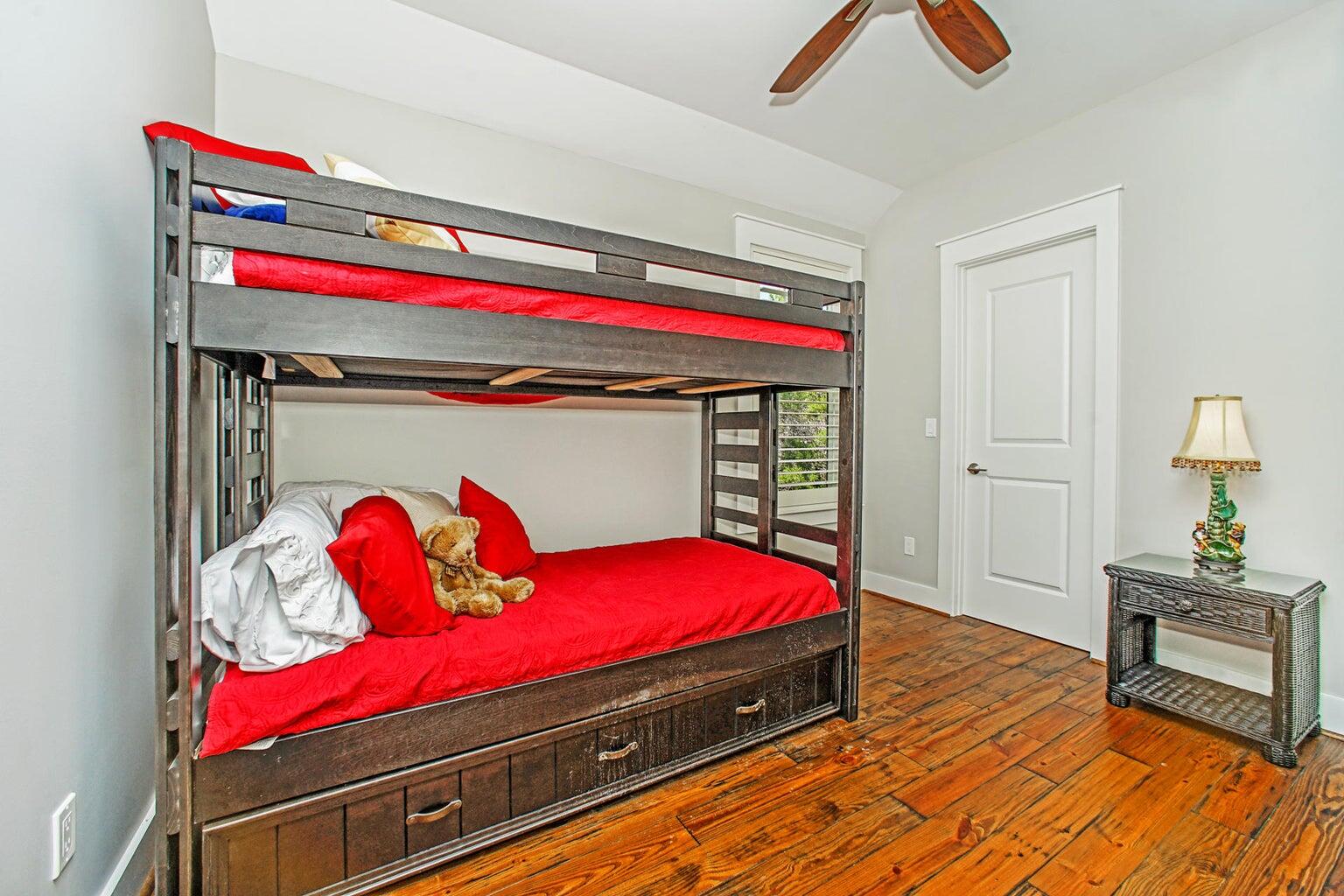 SHADOW PINES - Residential Lease