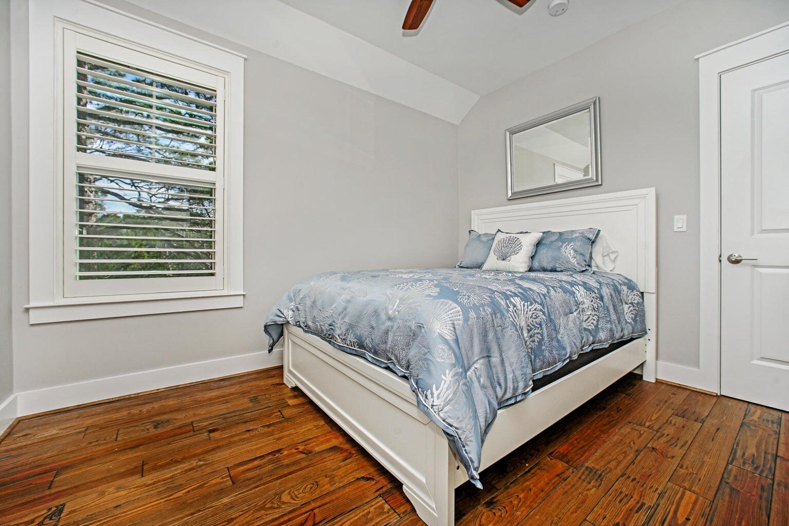 SHADOW PINES - Residential Lease
