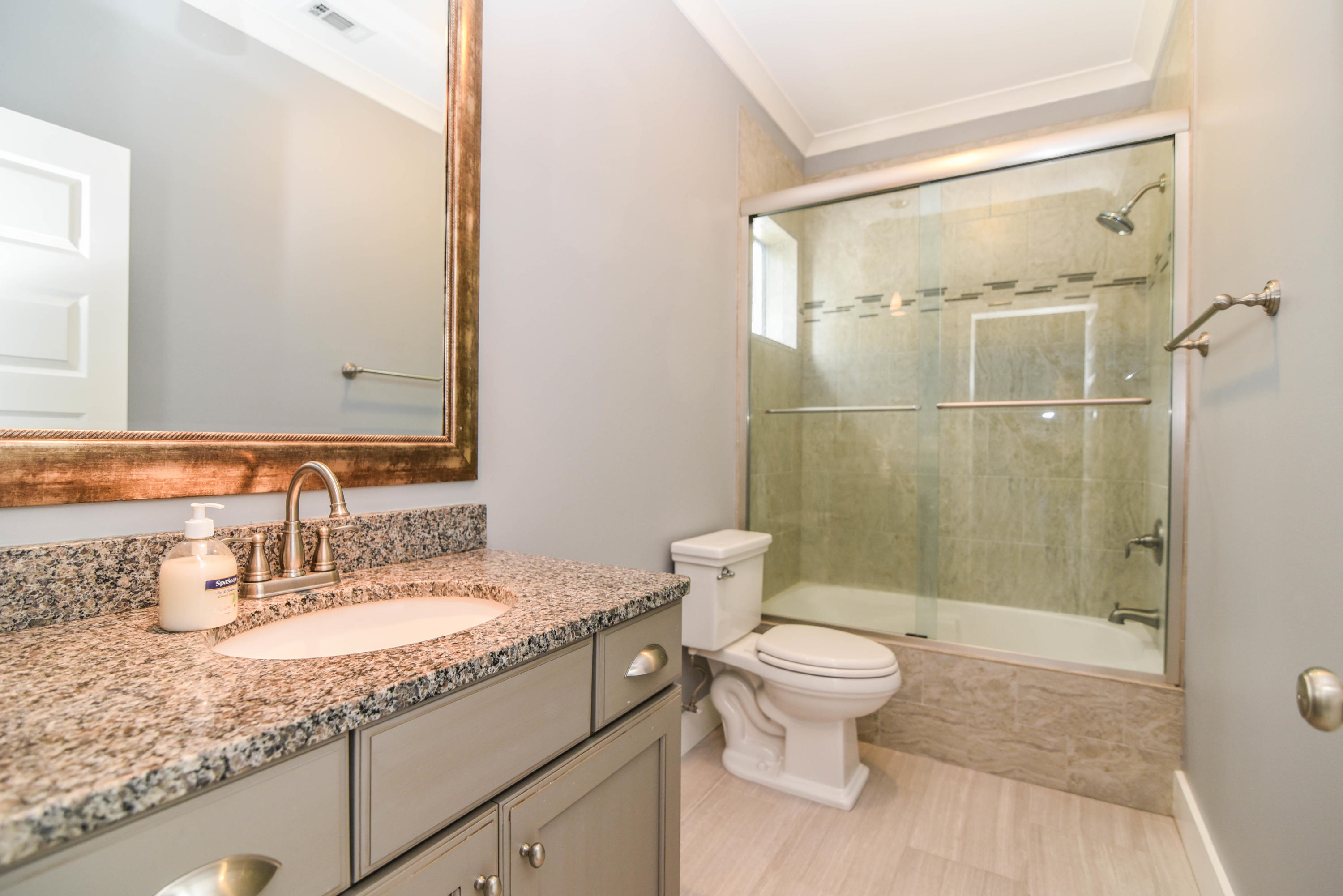 LEISURE BAY - Residential