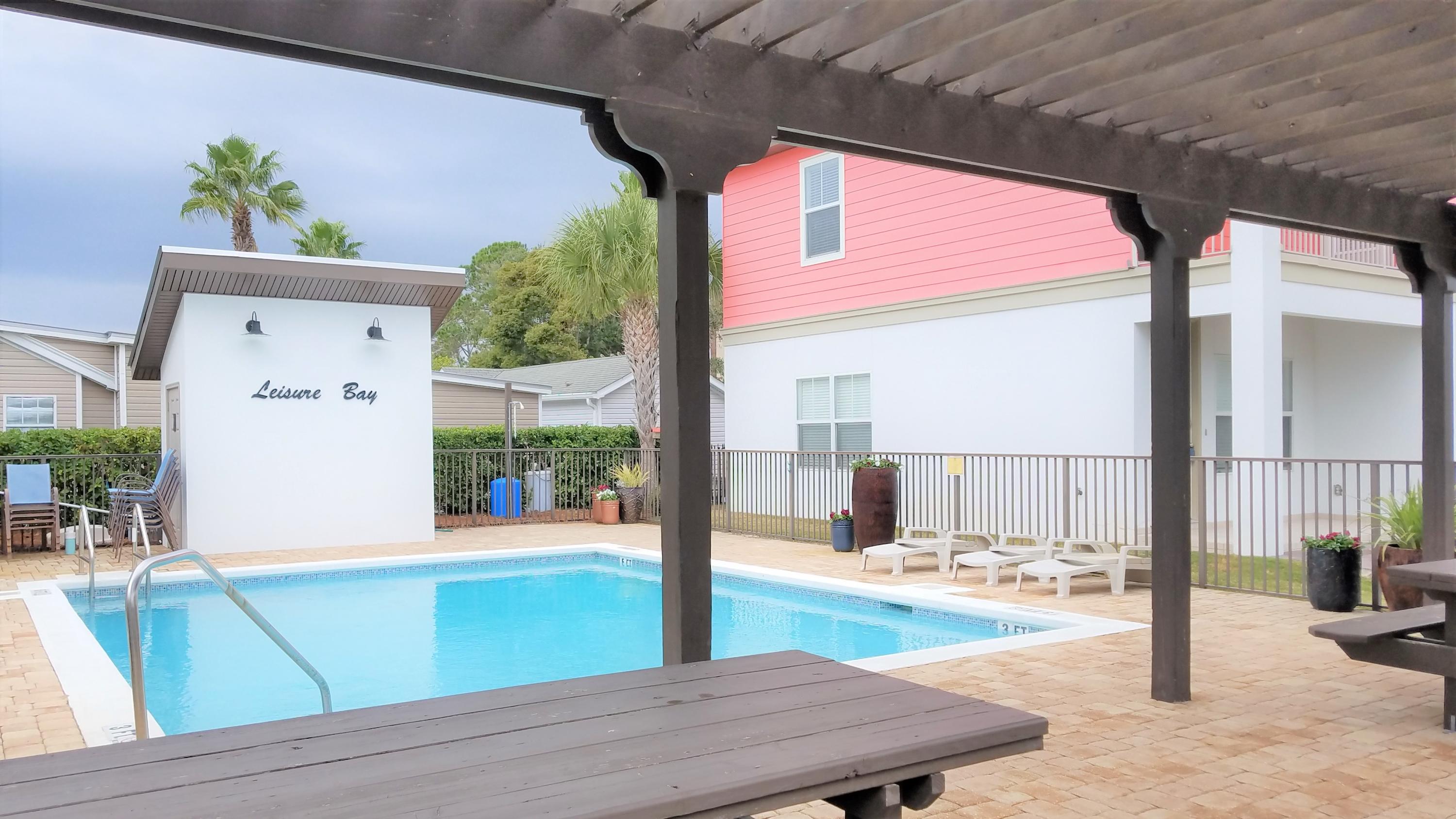 LEISURE BAY - Residential