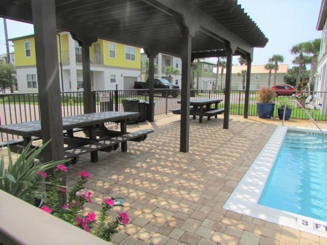 LEISURE BAY - Residential