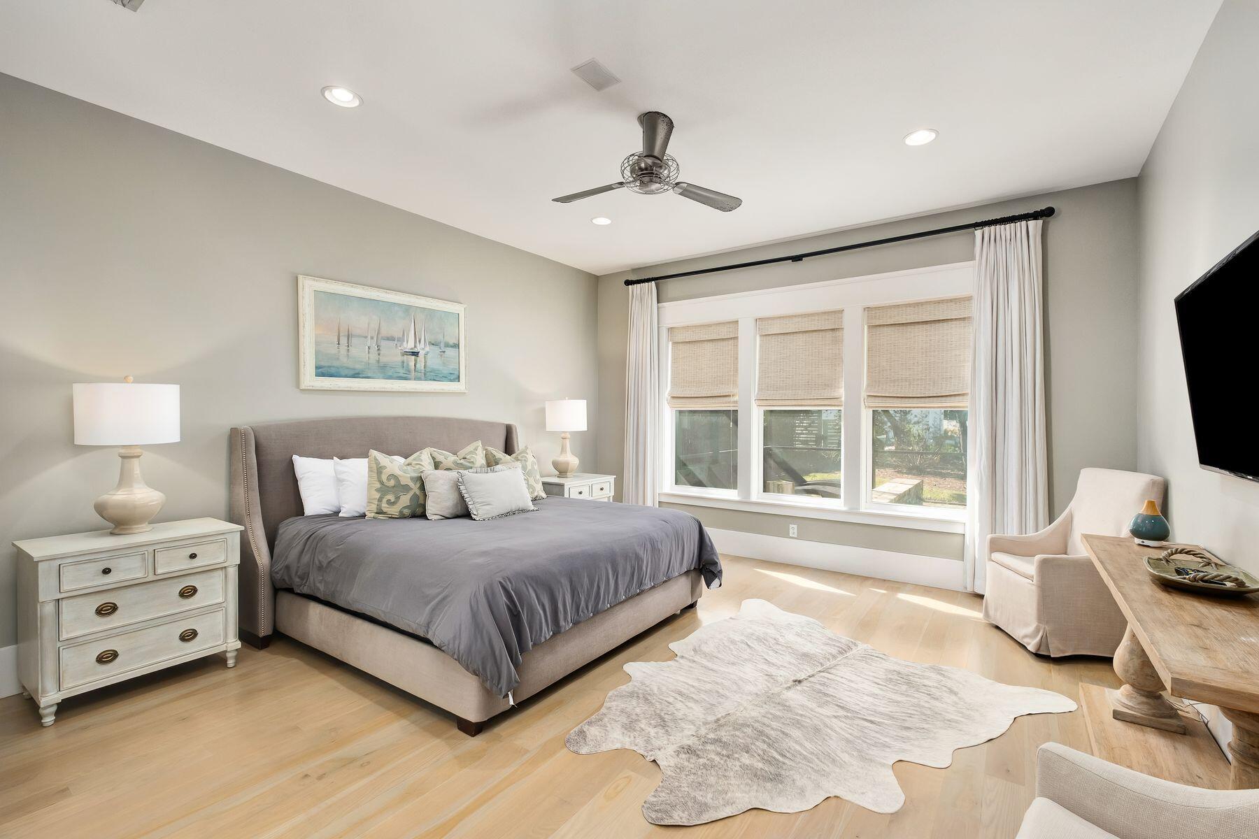 SEAGROVE VILLAGE 7TH ADD - Residential