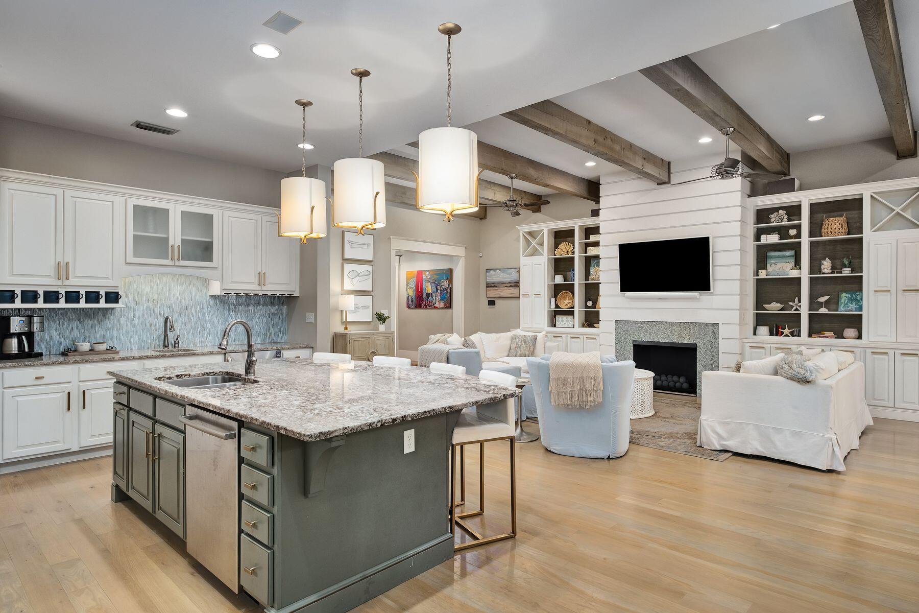 SEAGROVE VILLAGE 7TH ADD - Residential