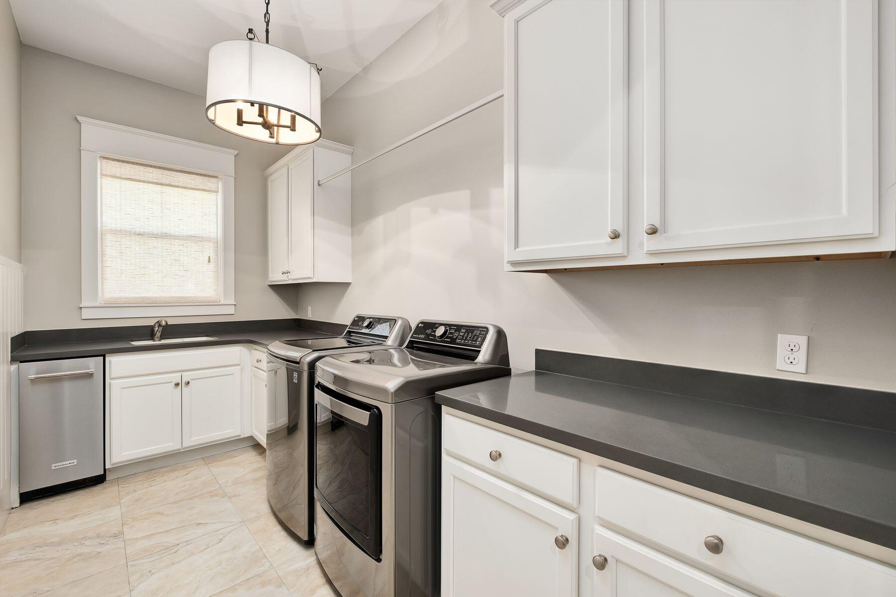 SEAGROVE VILLAGE 7TH ADD - Residential