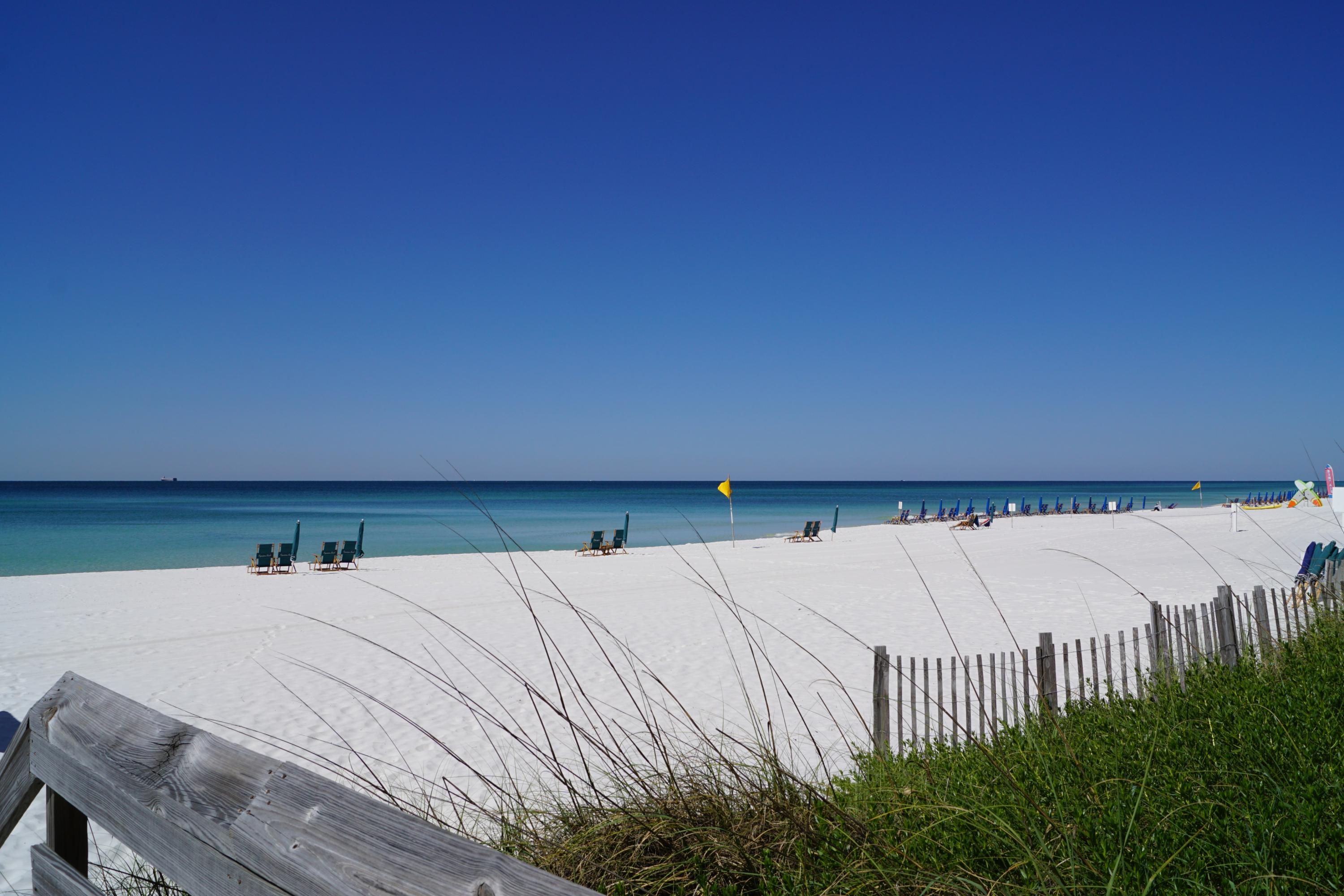 SIGNATURE BEACH - Residential