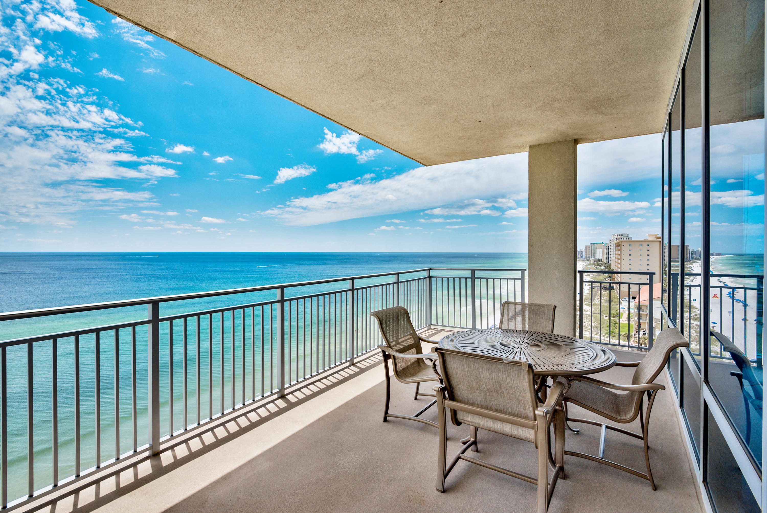 SIGNATURE BEACH - Residential