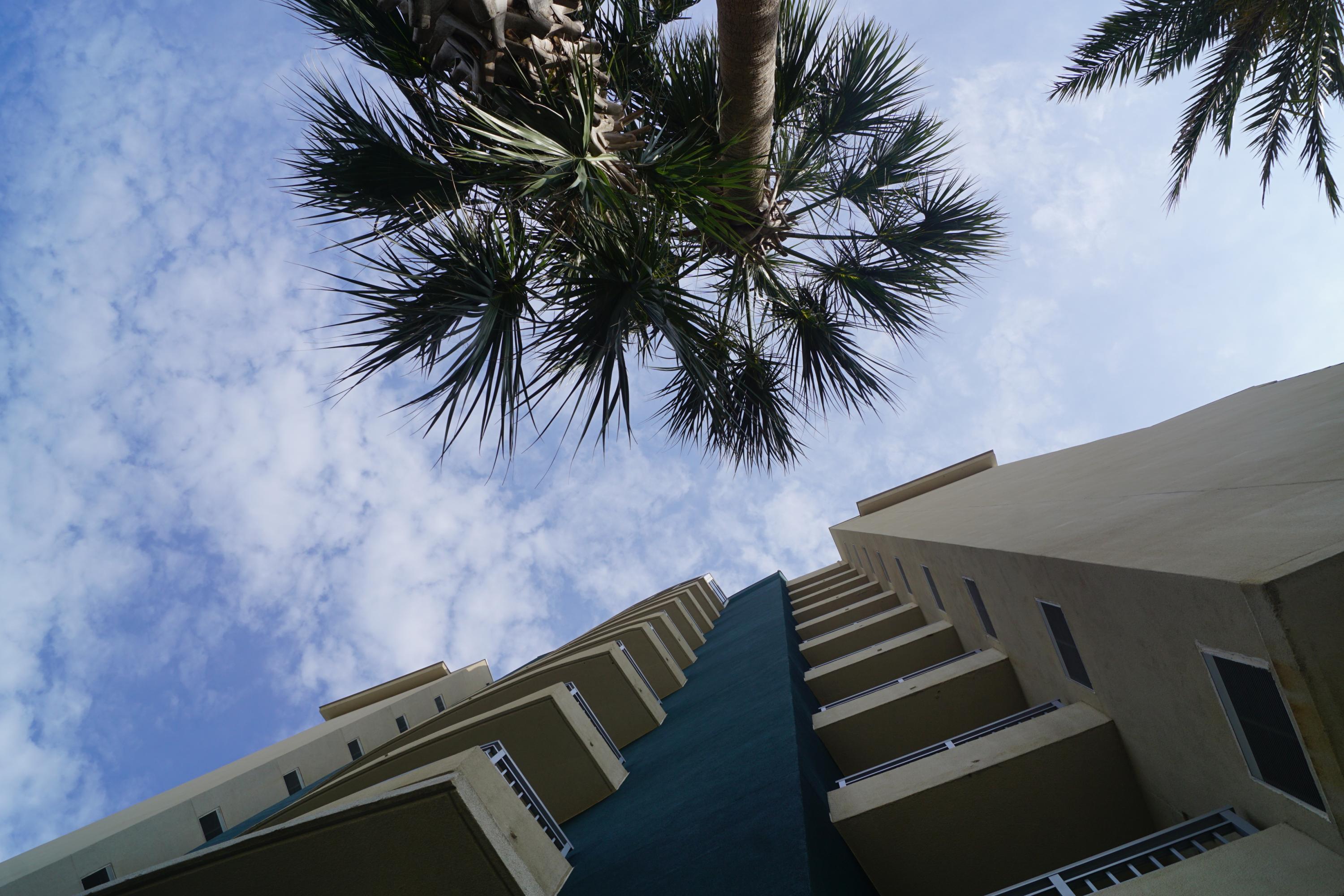 SIGNATURE BEACH - Residential