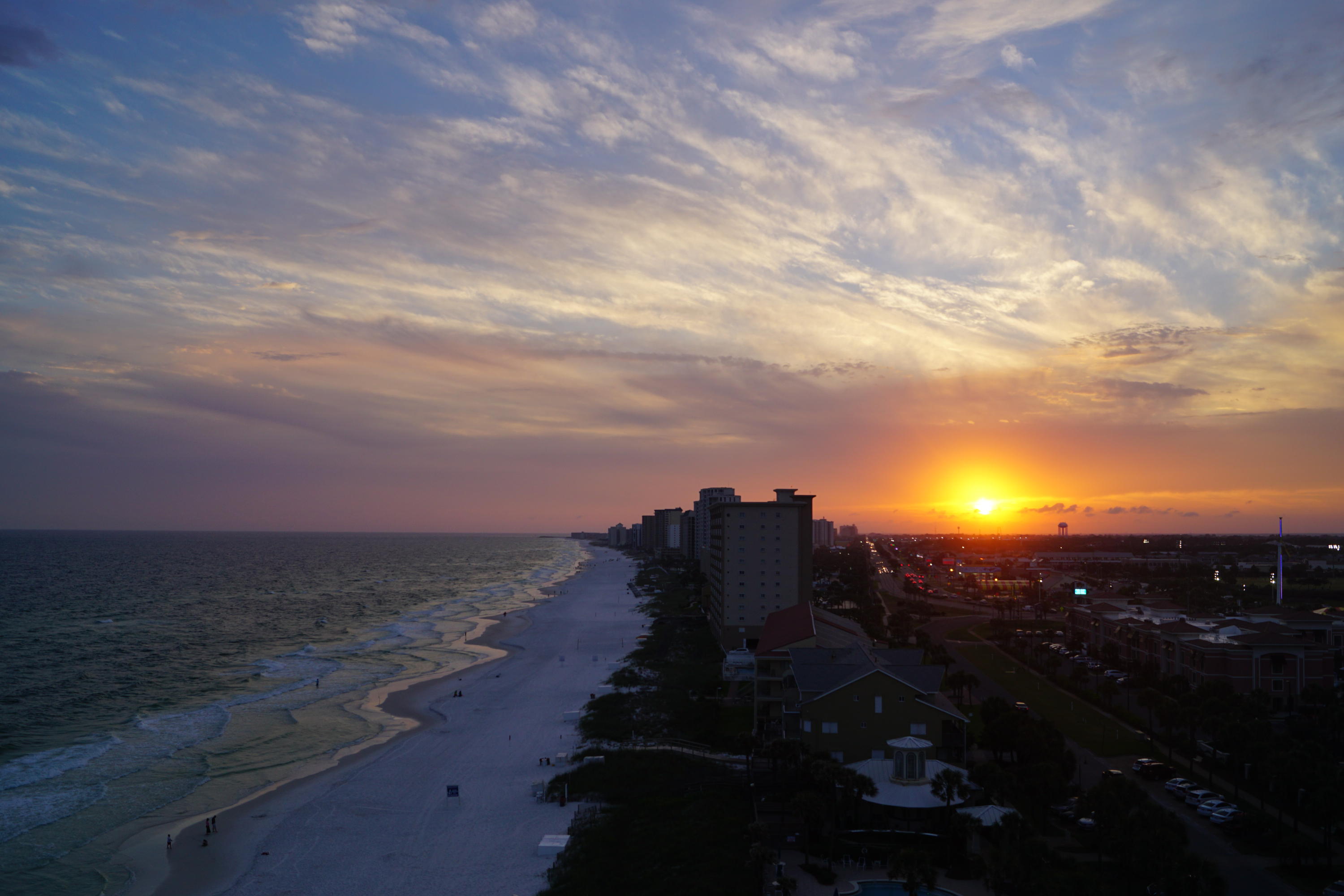SIGNATURE BEACH - Residential
