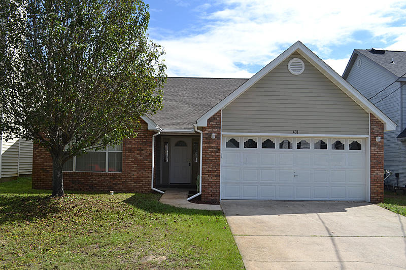 Very well maintained 3 bedroom 2 bath brick home less than four miles from Hurlburt Field's main gate. .Pergo flooring in entry and kitchen. Kitchen includes refrigerator, stove/oven, dishwasher, microwave, garbage disposal, water filter, pass through opening to dining area and a great eat-in kitchen area with view of back yard. Large great room with fireplace, vaulted ceilings, and decorative plant ledges. Master bedroom has vaulted ceilings, walk-in closet and master bath with garden tub, separate shower and double vanity. Split floor plan. No smoking in rental please.
