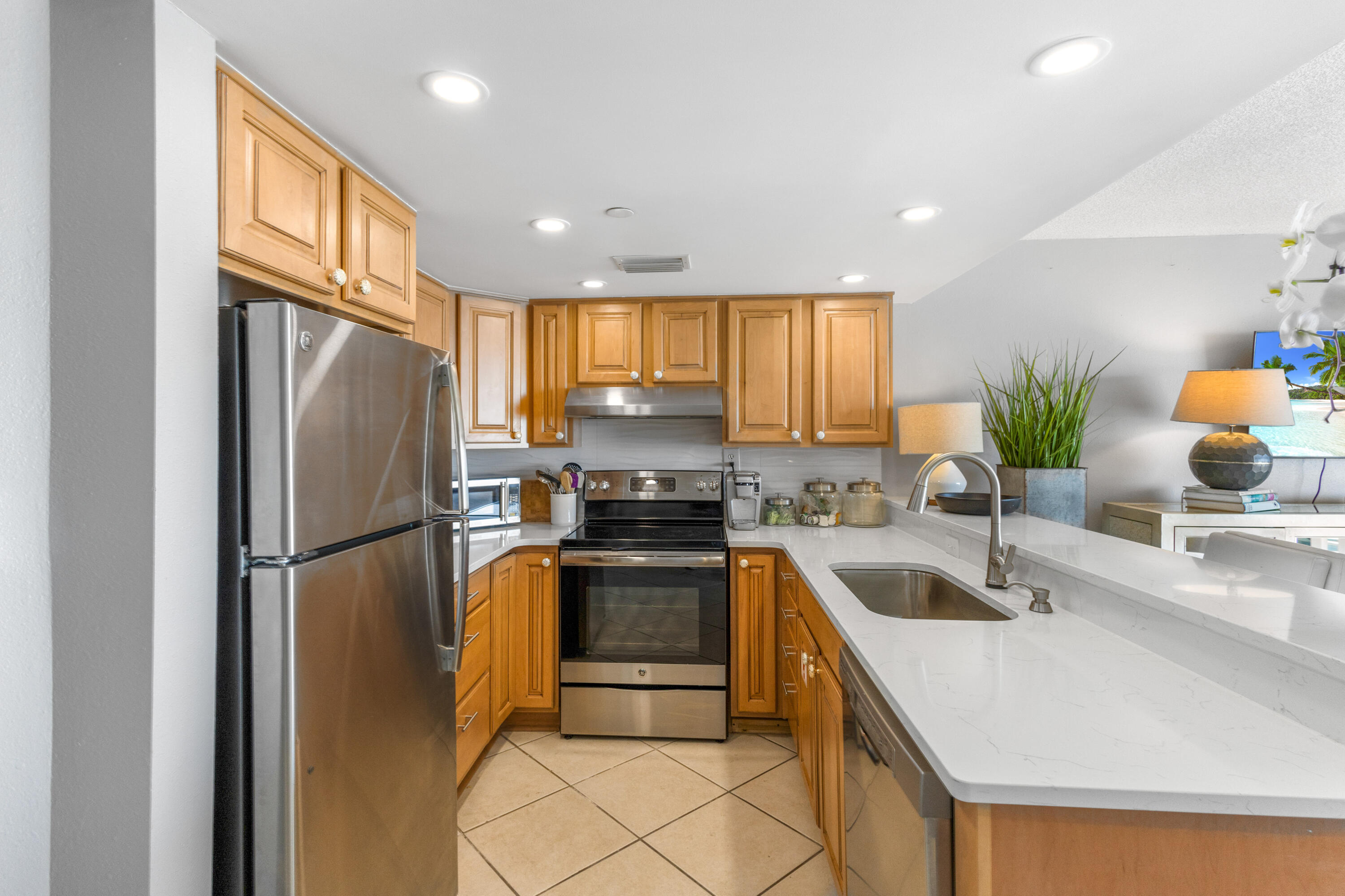 CABANA CLUB CONDO - Residential