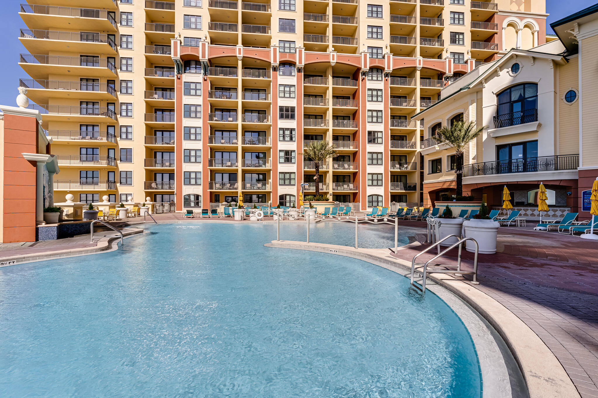 EMERALD GRANDE - Residential