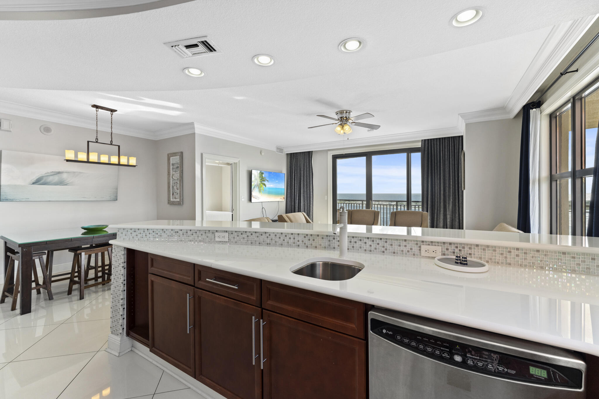 EMERALD GRANDE - Residential